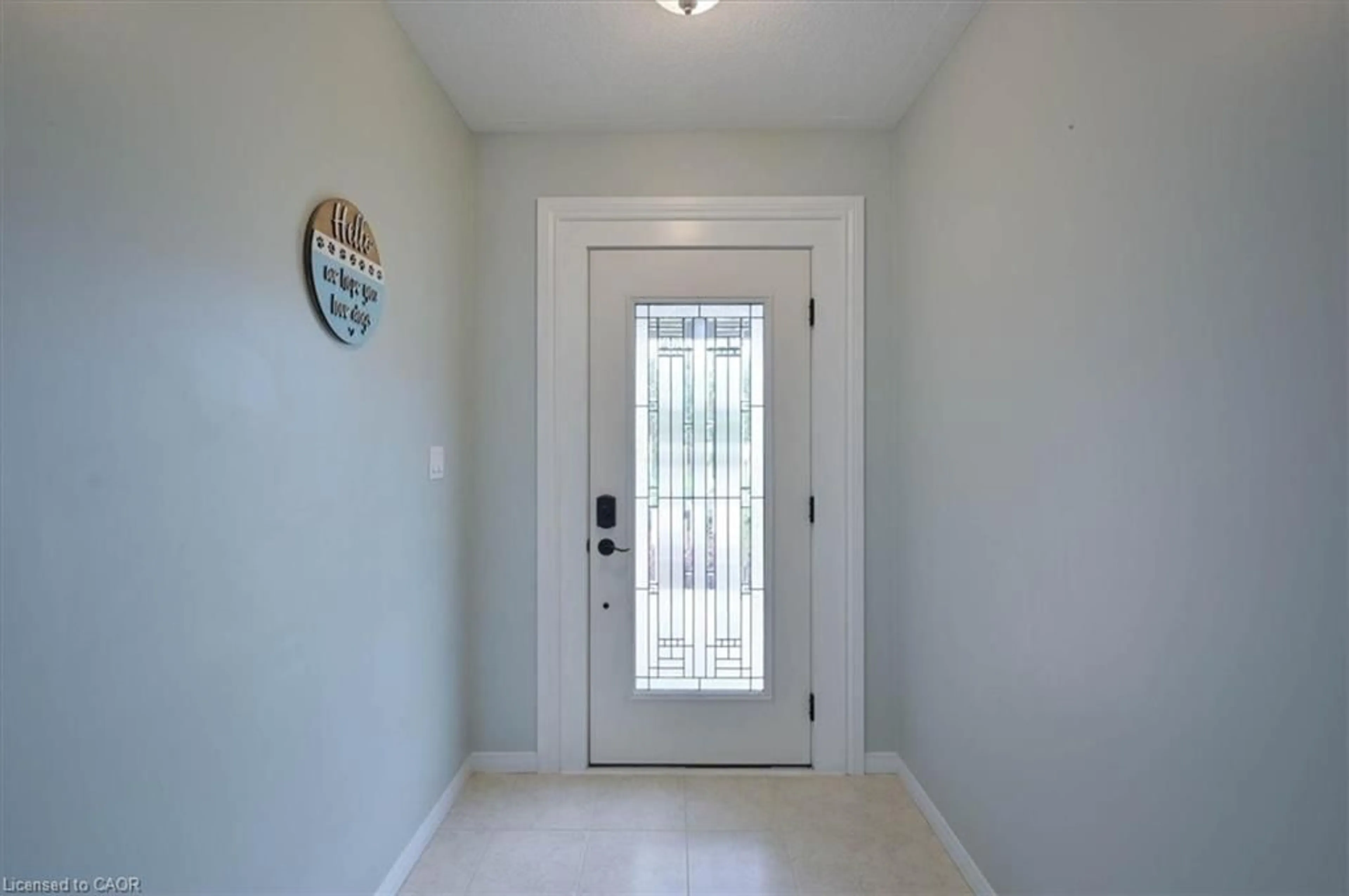 Indoor entryway for 236 Theodore Schuler Blvd, New Hamburg Ontario N3A 4N7
