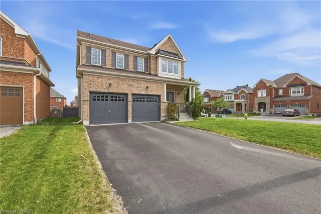 1321 Kenmark Ave, Oshawa 3