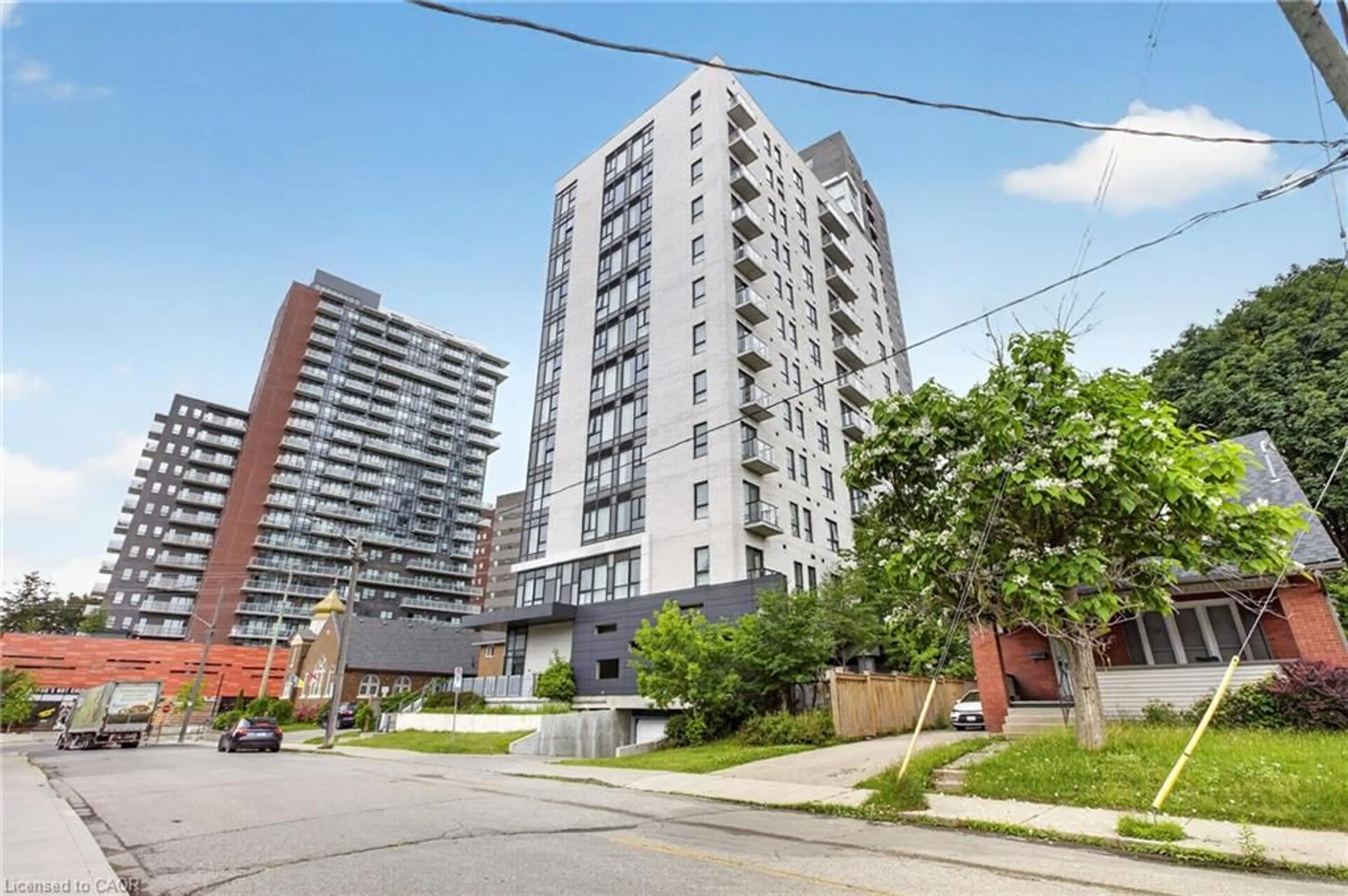 Patio, unknown for 158 King St #801, Waterloo Ontario N2J 0E5
