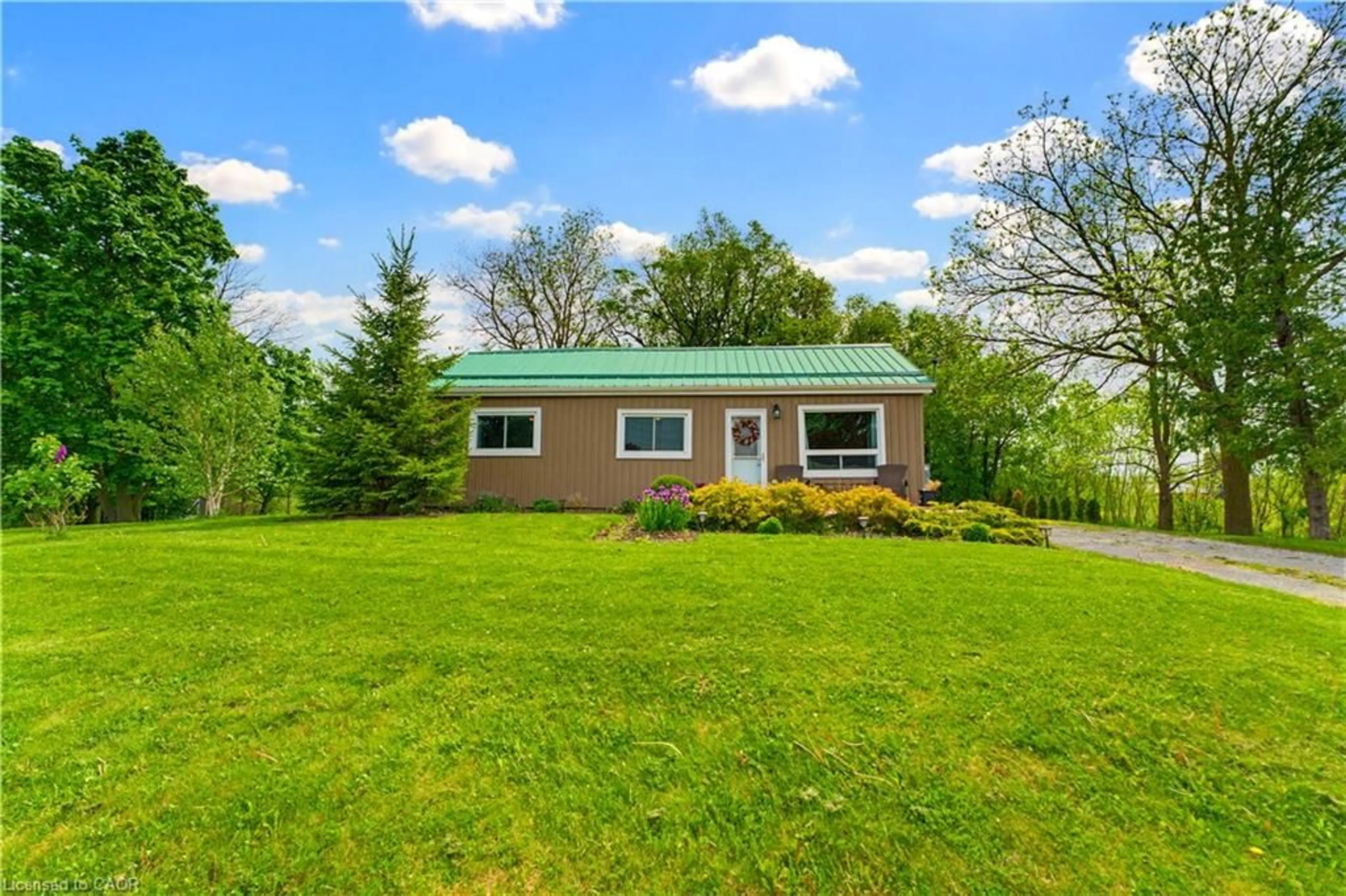 Unknown for 1390 Mckenzie Rd, Caledonia Ontario N3W 2C2