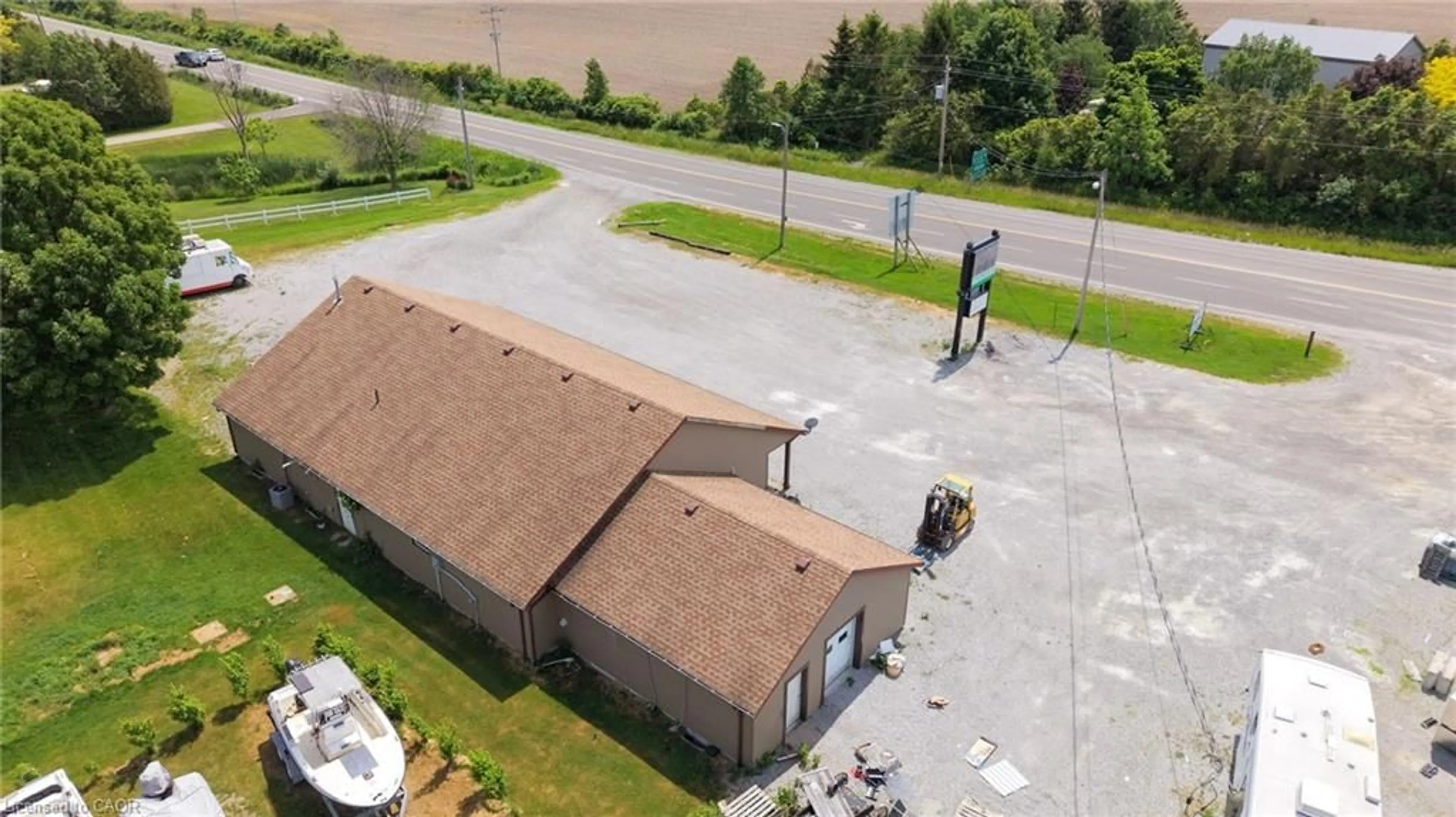 A pic from outside/outdoor area/front of a property/back of a property/a pic from drone, building for 1048 Highway 59, Port Rowan Ontario N0E 1M0