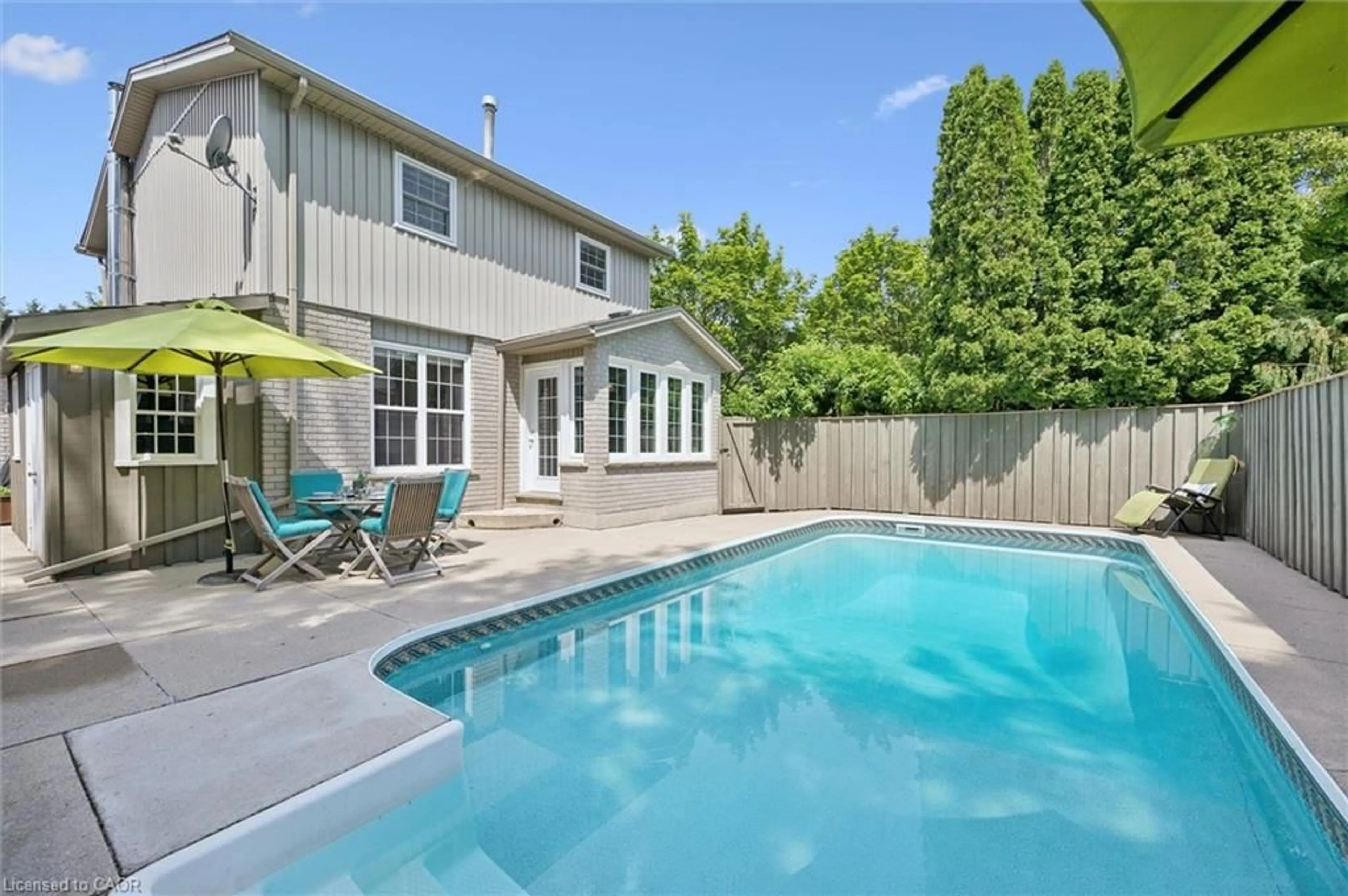Pool for 16 Manitoulin Cres, Kitchener Ontario N2A 3J4