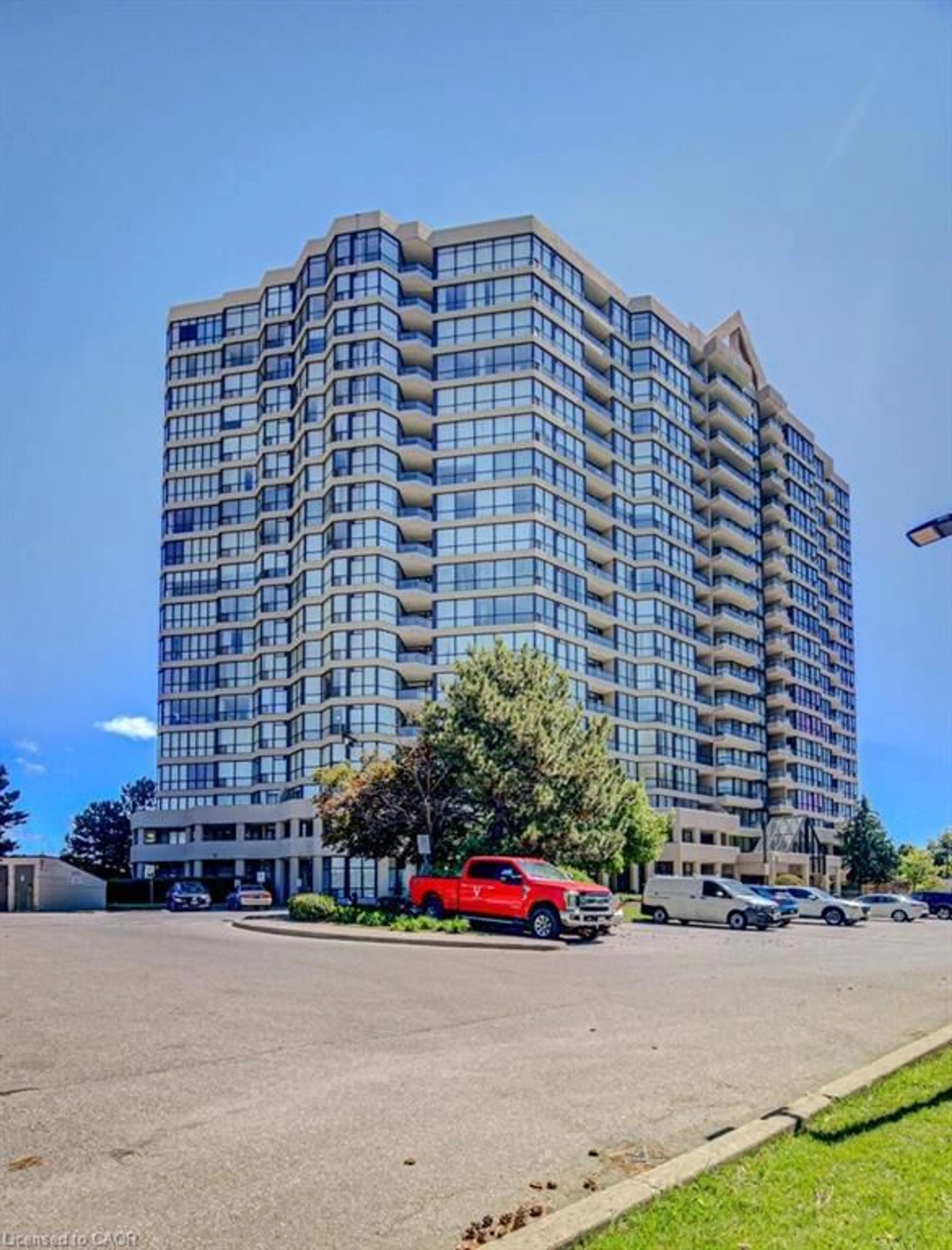 A pic from outside/outdoor area/front of a property/back of a property/a pic from drone, unknown for 5 Rowntree Rd #1109, Toronto Ontario M9V 5G9