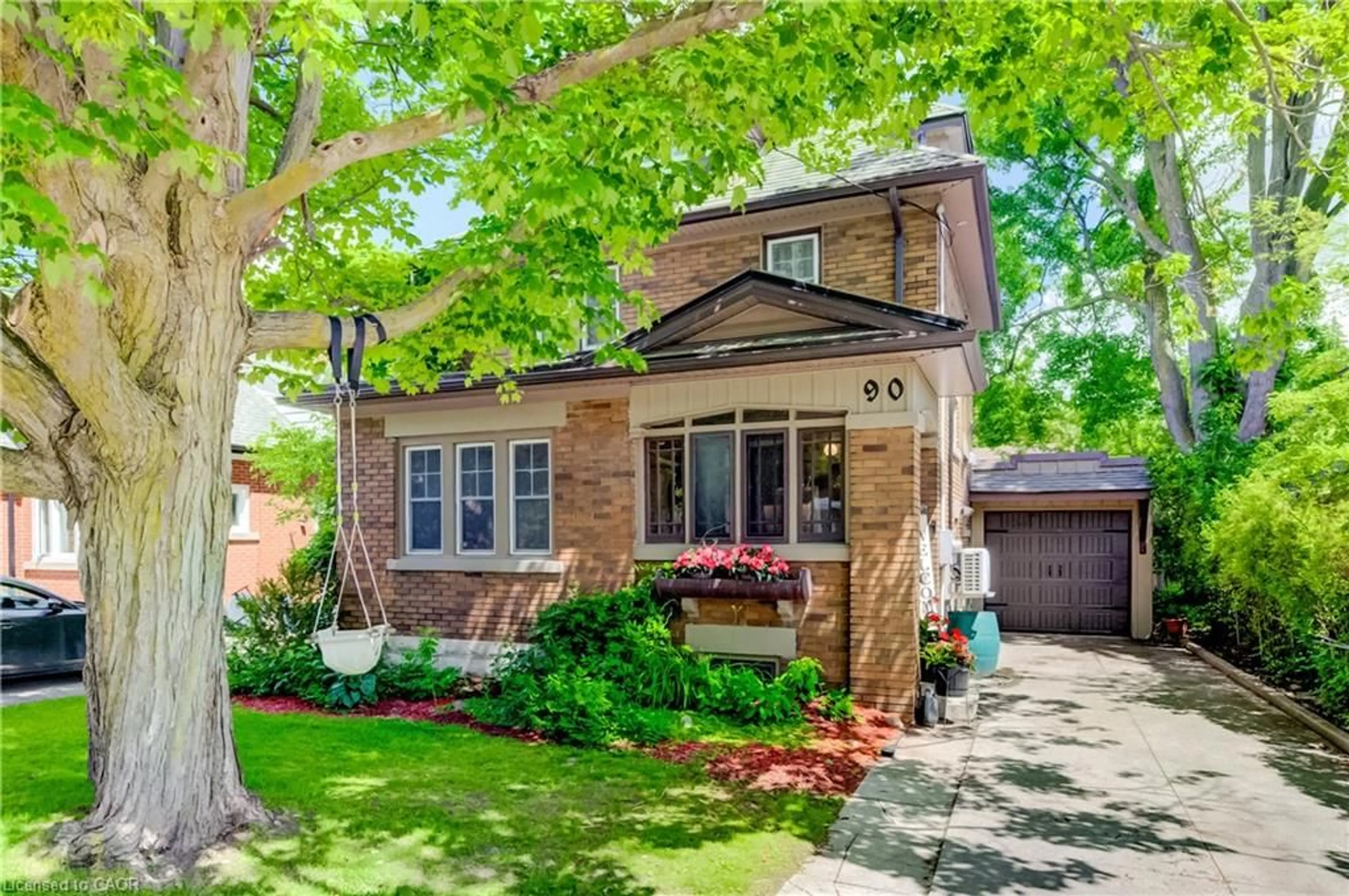 Home with brick exterior material, street for 90 Brock St, Kitchener Ontario N2M 1X3