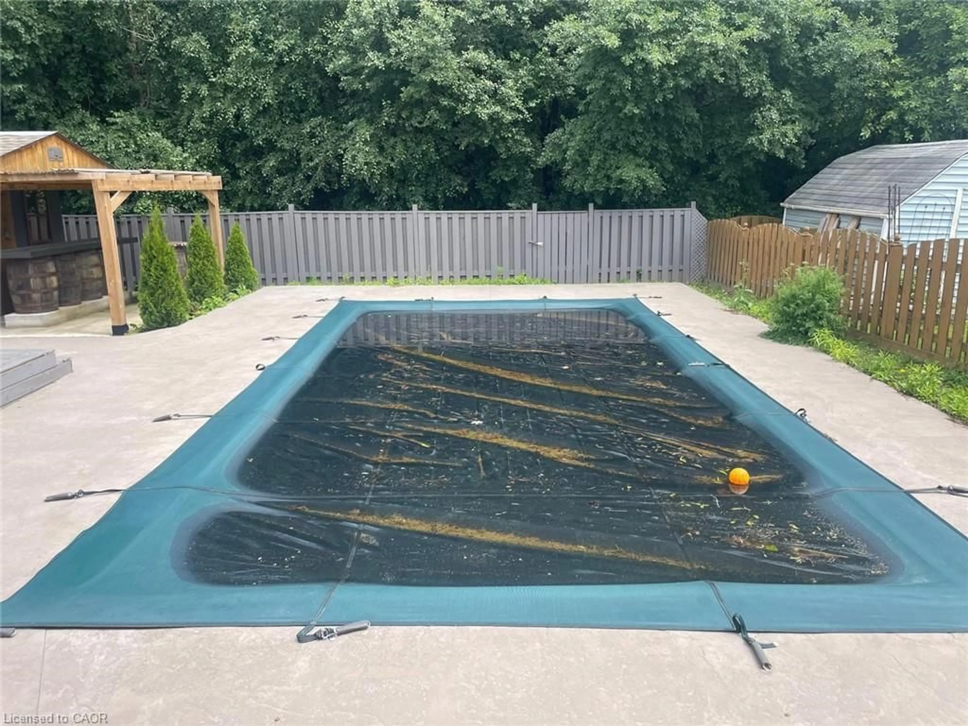Pool for 154 Appalachian Cres, Kitchener Ontario N2E 1A4