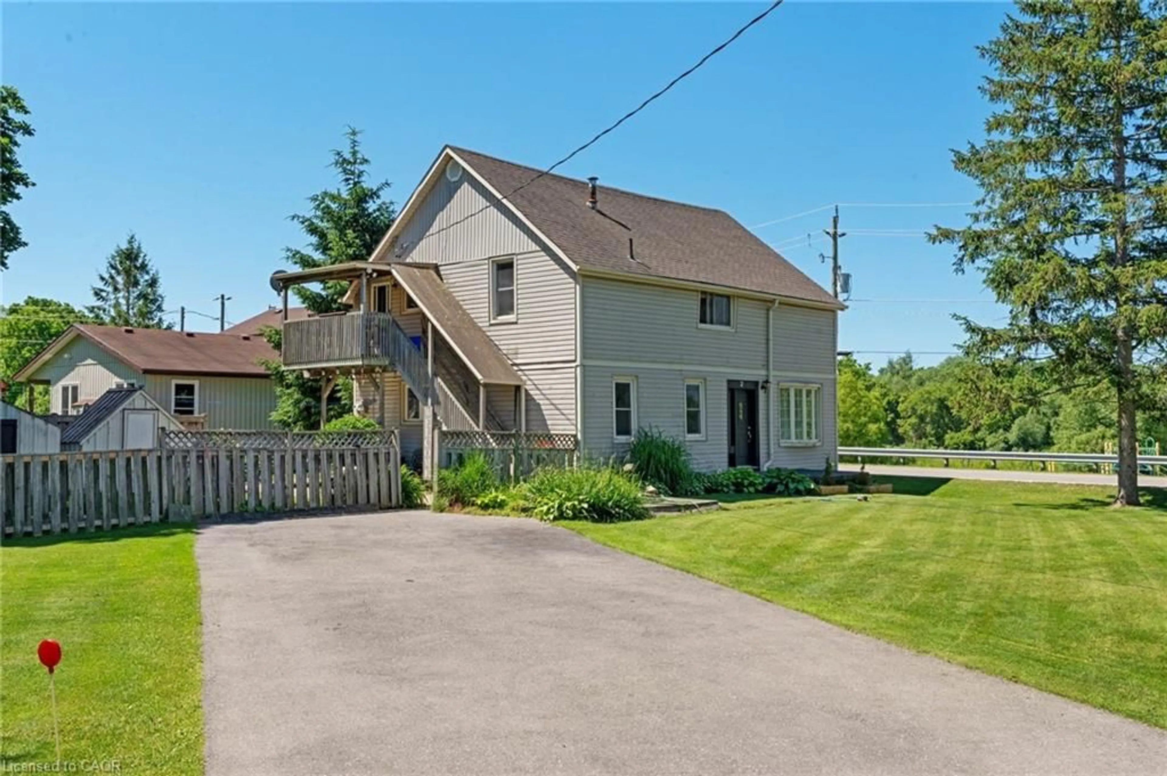 A pic from outside/outdoor area/front of a property/back of a property/a pic from drone, street for 2 Mill St, York Ontario N0A 1R0