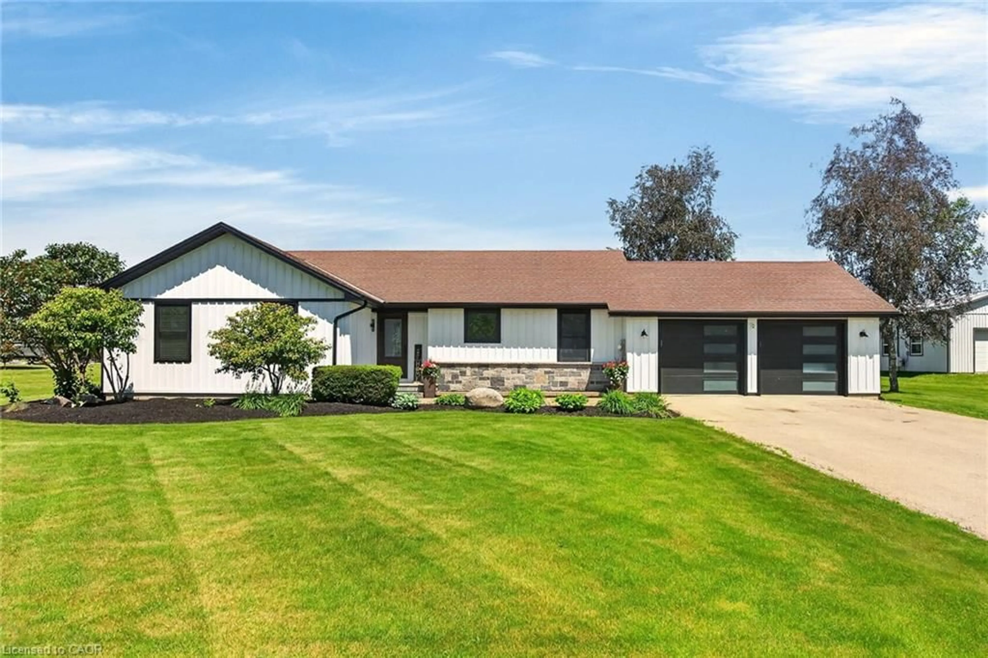 Home with vinyl exterior material, street for 2885 Haldimand Road 9, York Ontario N0A 1R0
