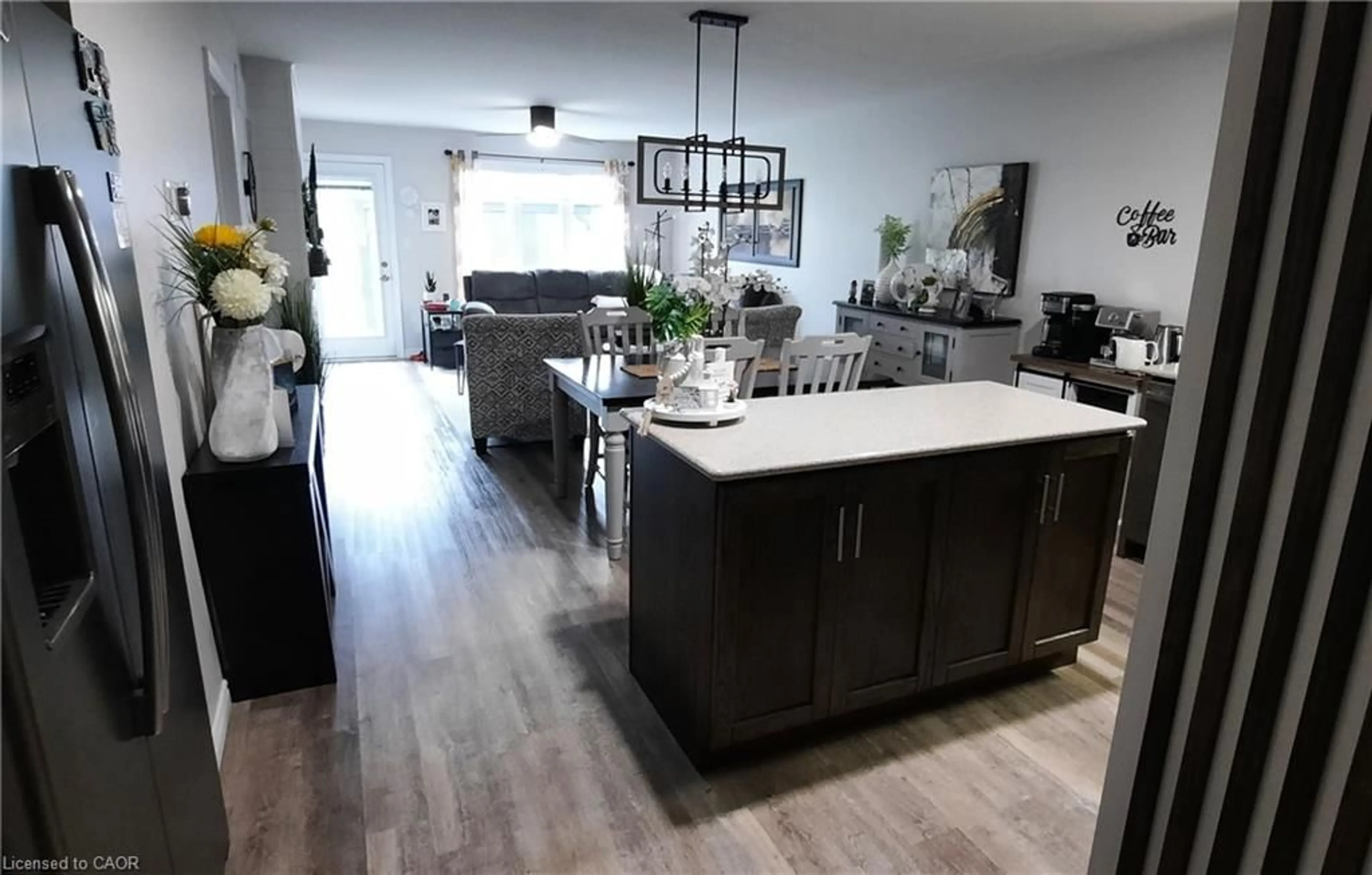 Open concept kitchen, unknown for 1502 Caen Ave, Woodstock Ontario N4T 0J8