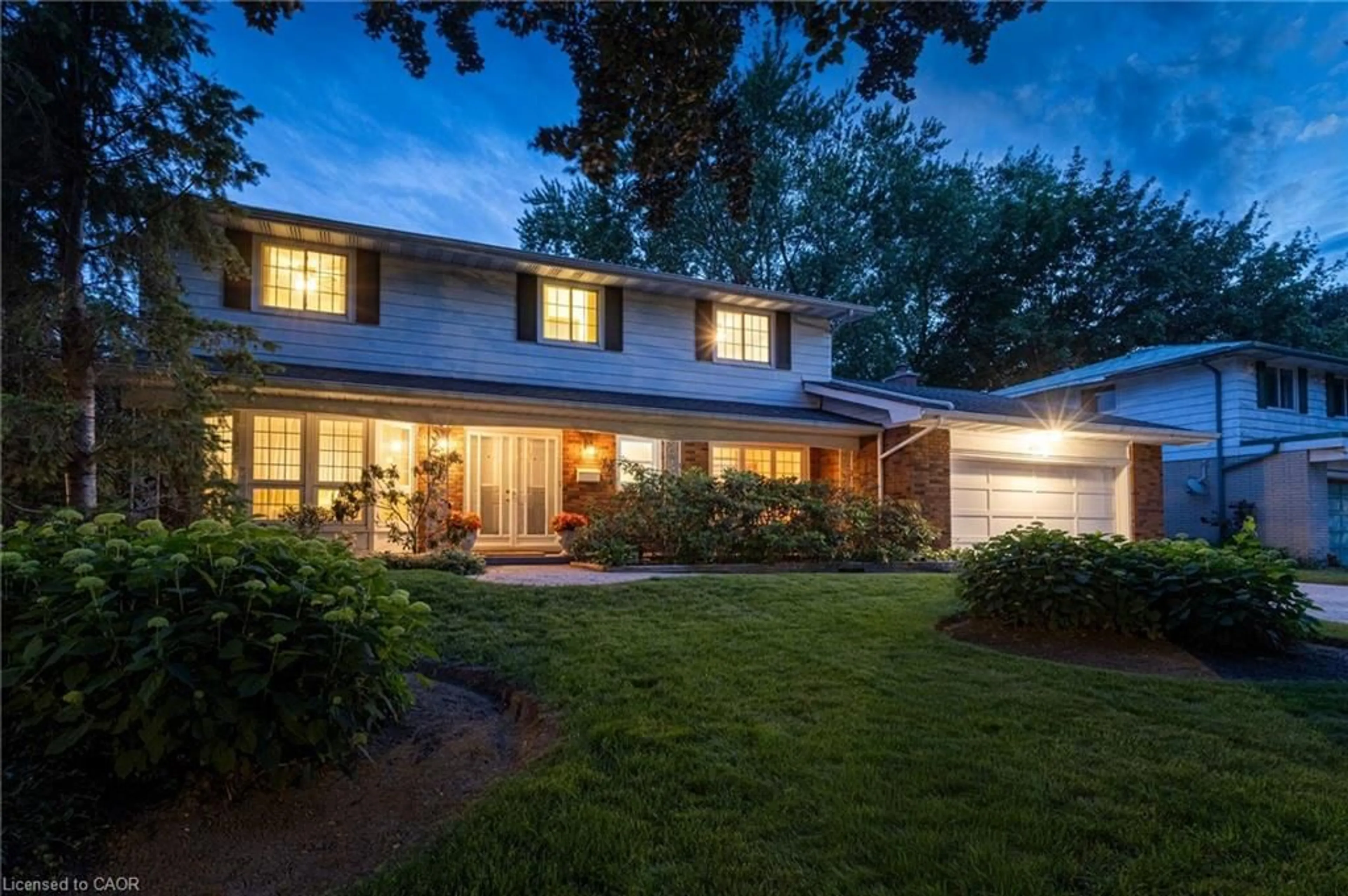 Home with brick exterior material, street for 258 Camelot Dr, Burlington Ontario L7L 2G1