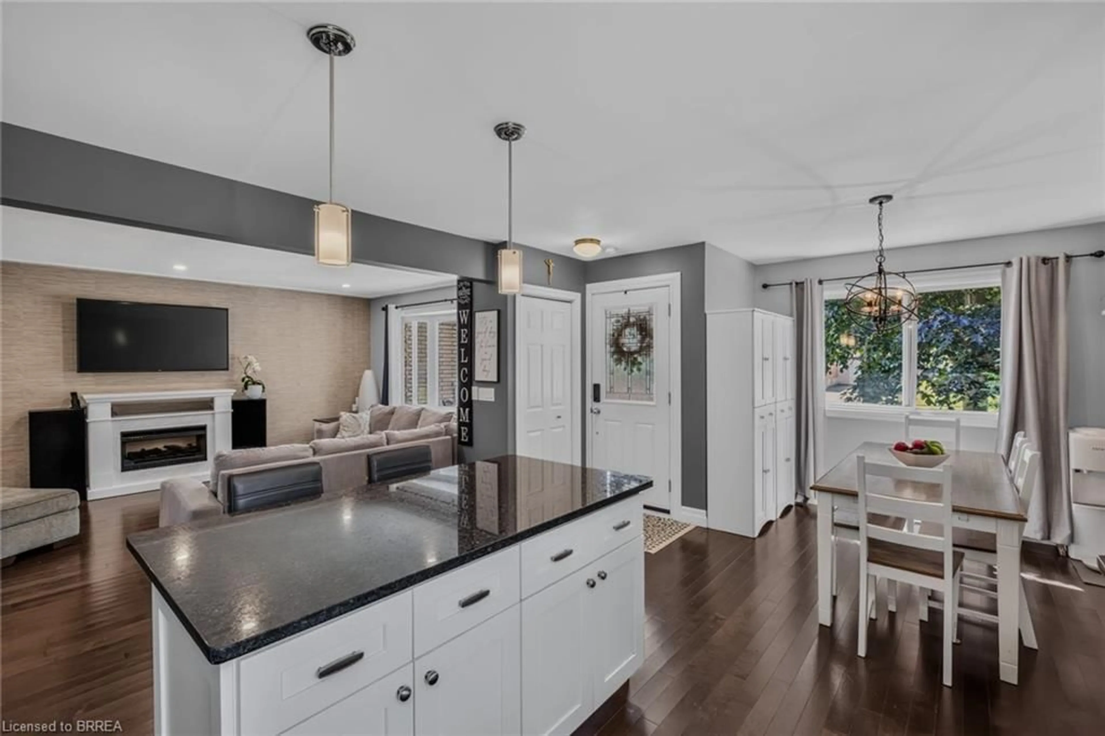 Open concept kitchen, unknown for 38 Brier Park Rd, Brantford Ontario N3R 3P7