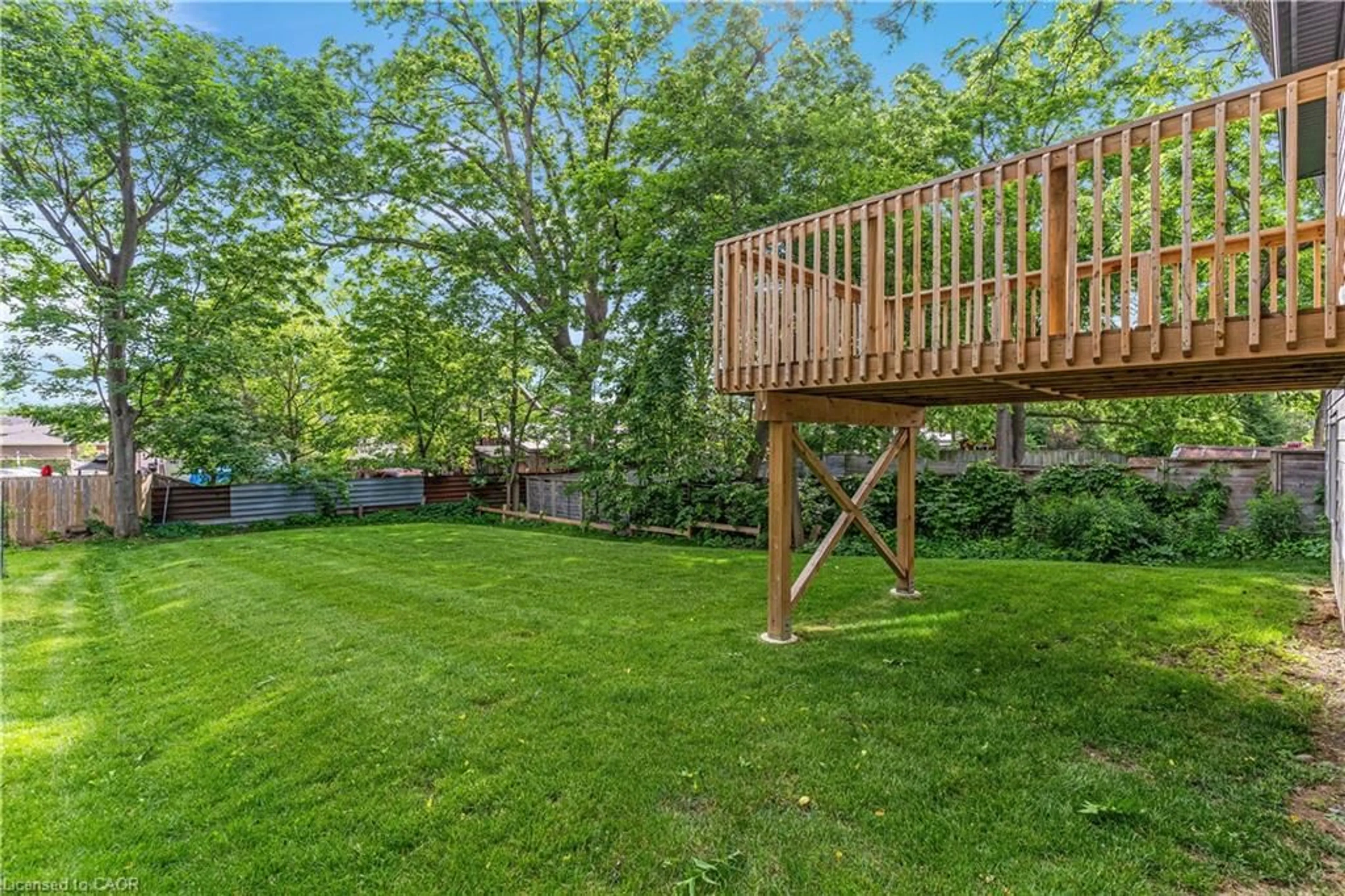 Patio, forest/trees view for 1188 Queenston Rd, Cambridge Ontario N3H 3K9