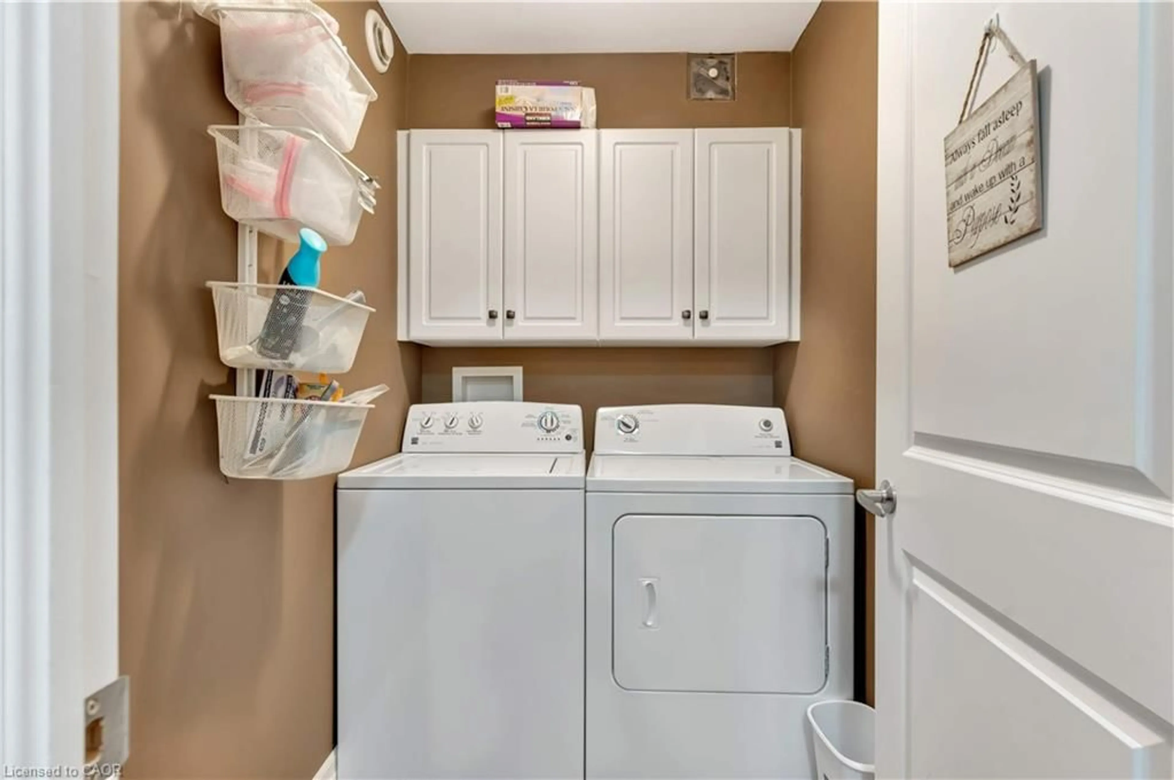 Laundry room for 25 Clayton St, Mitchell Ontario N0K 1N0