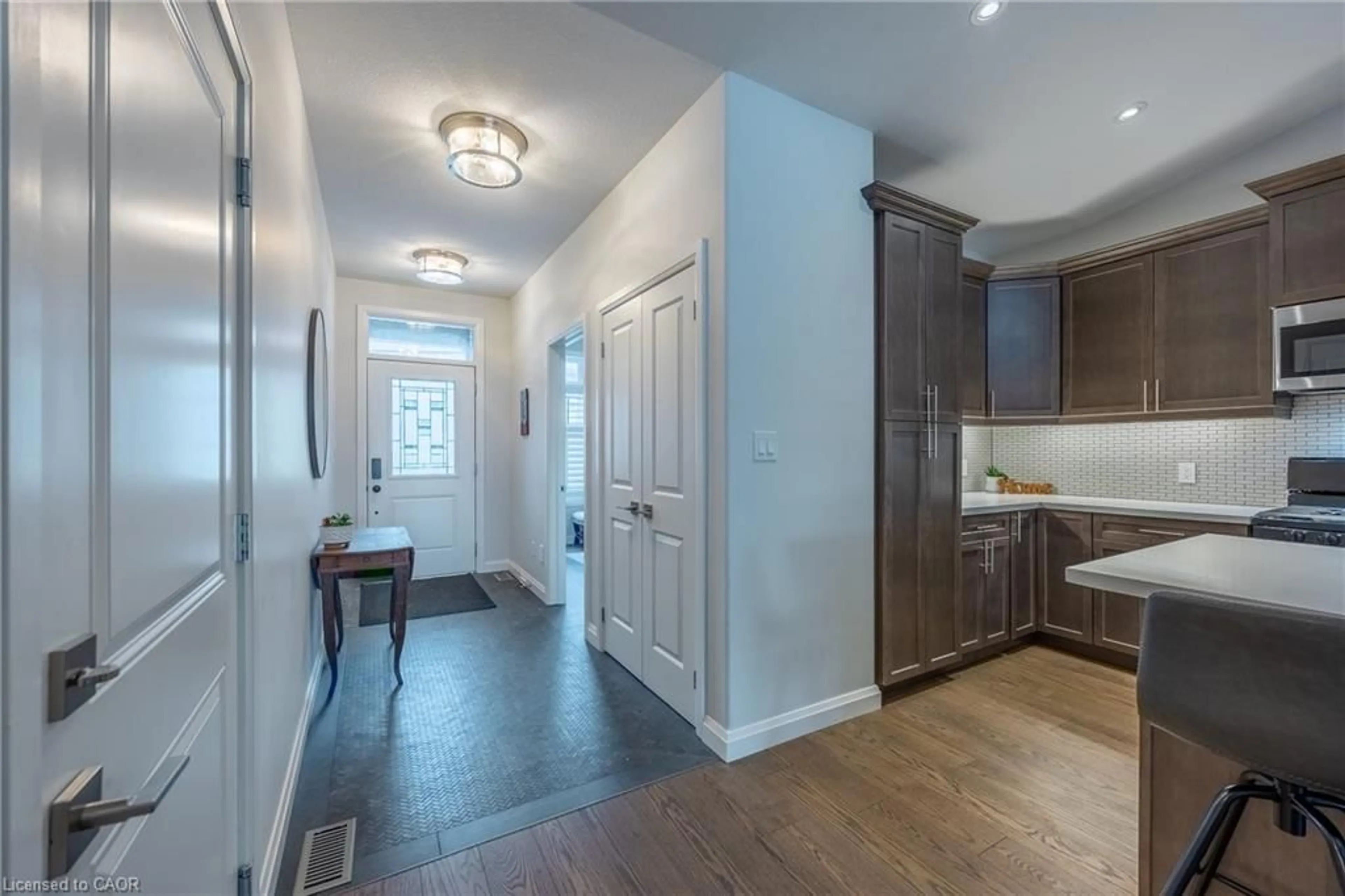 Indoor entryway for 5 Old Hamilton Rd #7, Port Dover Ontario N0A 1N7