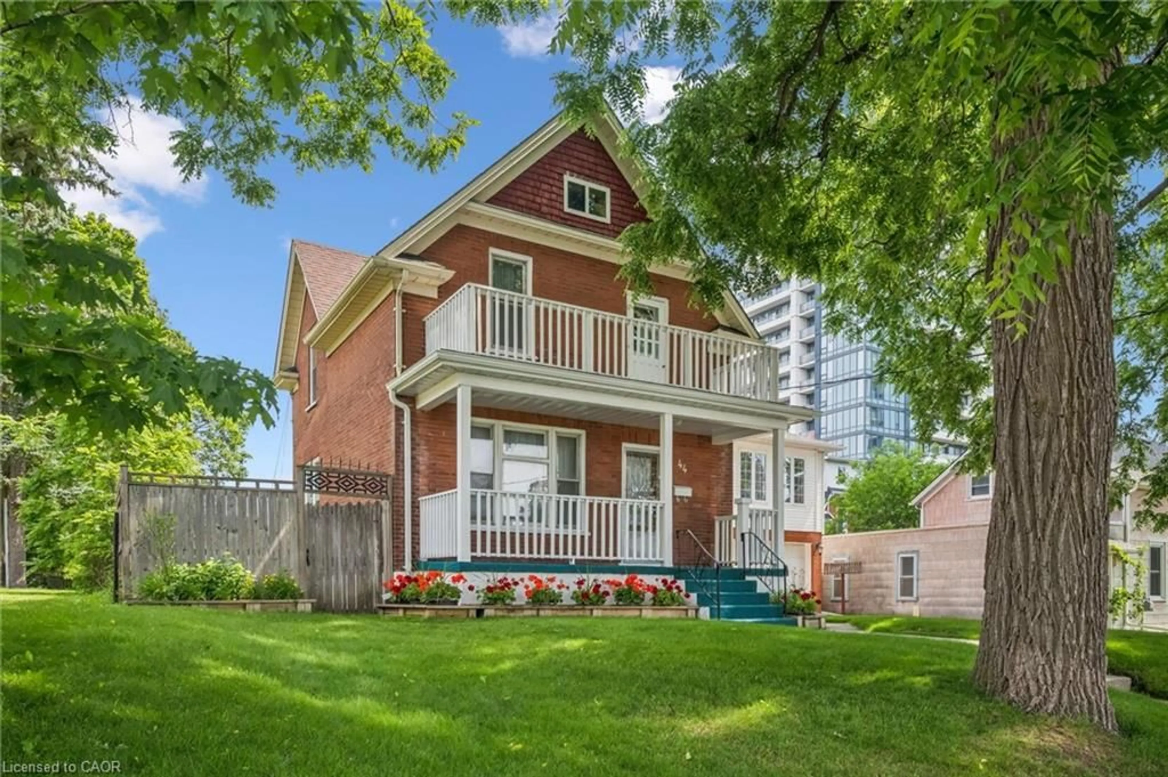 Home with brick exterior material, street for 44 Walter St, Kitchener Ontario N2G 1S1