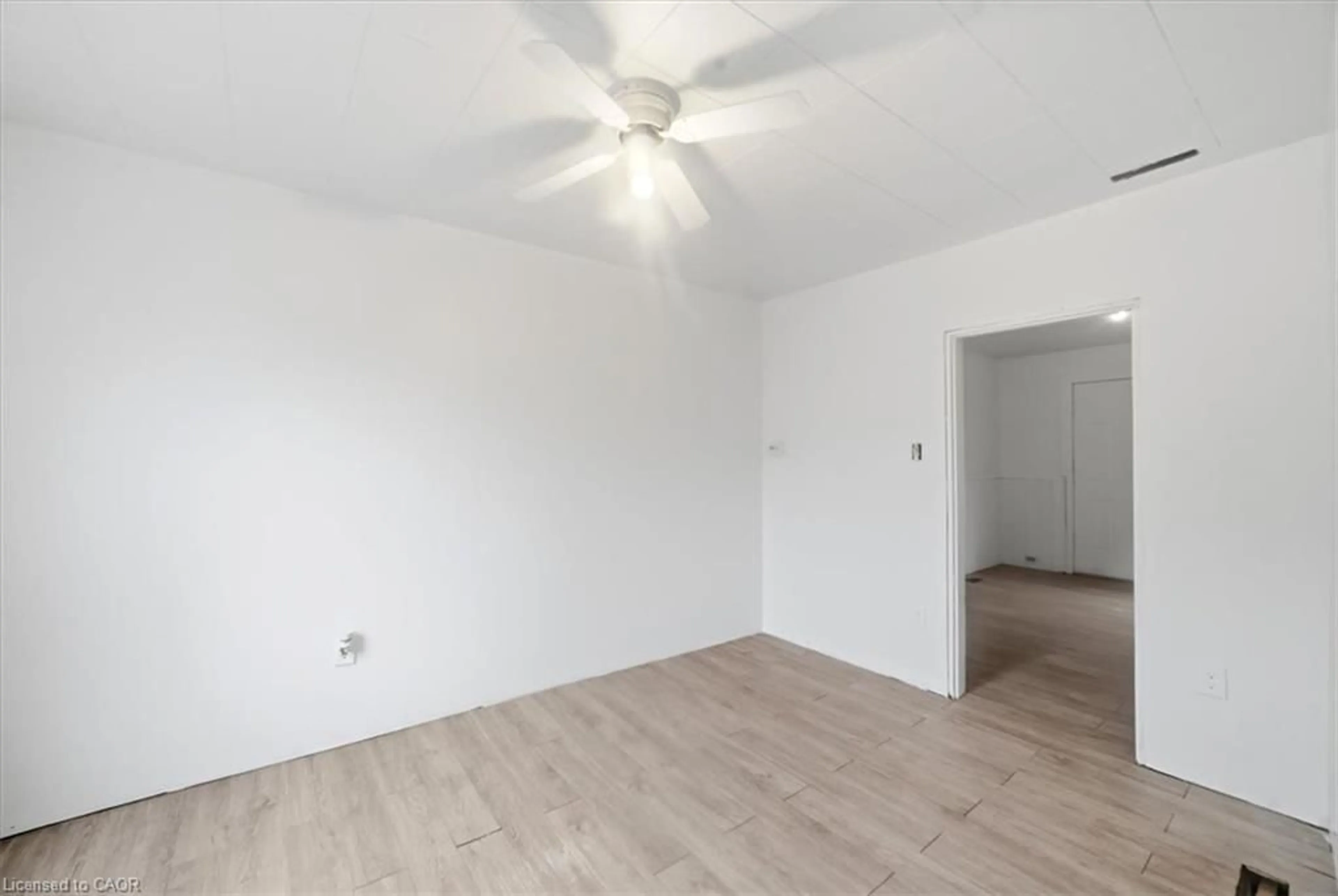 A pic of a room for 25 Albemarle St, Hamilton Ontario L8L 7G5