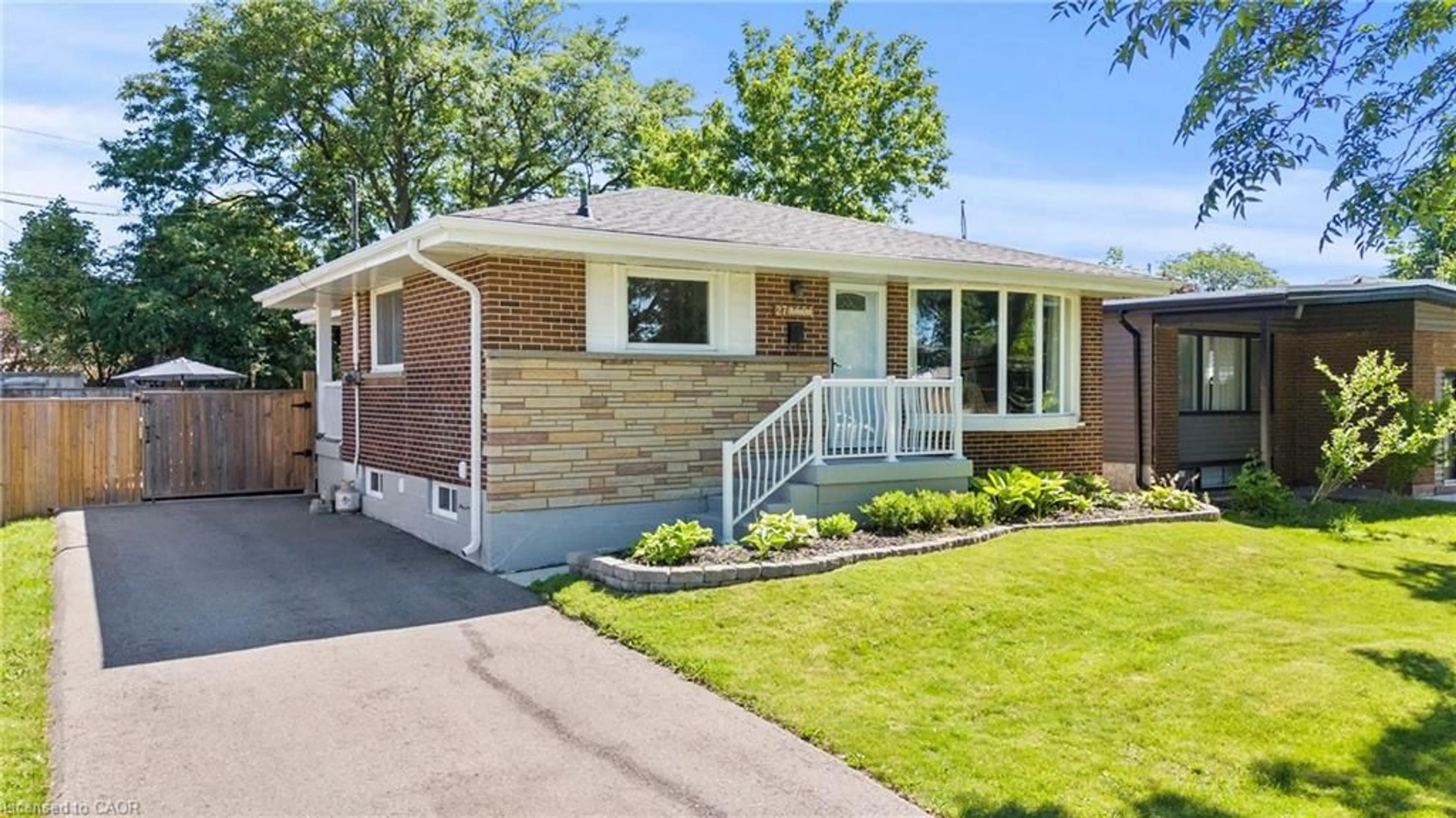 Home with brick exterior material, street for 27 Bobolink Rd, Hamilton Ontario L9A 2P3