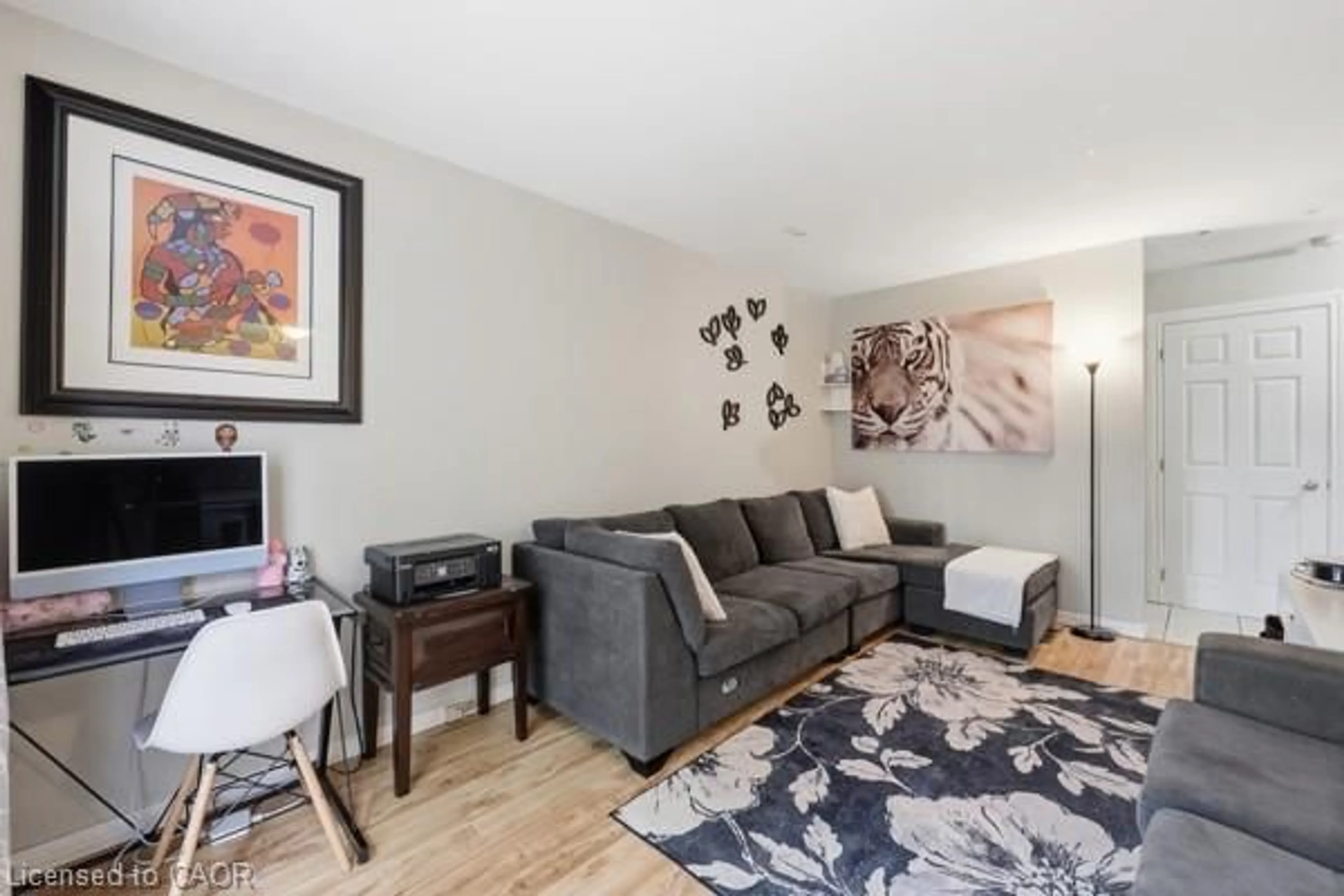 Living room with furniture, unknown for 16 Harrison Ave, Hamilton Ontario L8H 2Z7
