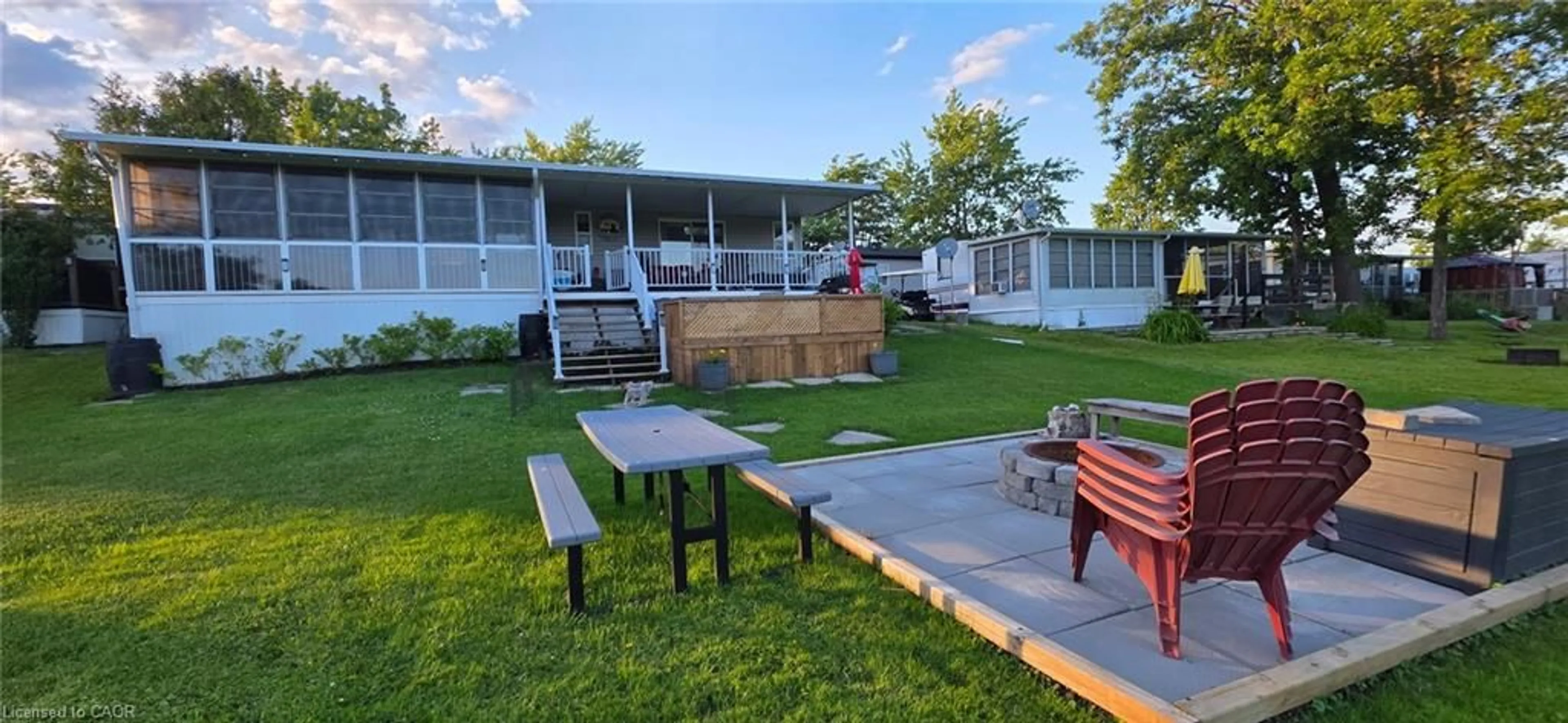 Patio, water/lake/river/ocean view for 1001 Haldimand Road 17 #189, Cayuga Ontario N0A 1E0