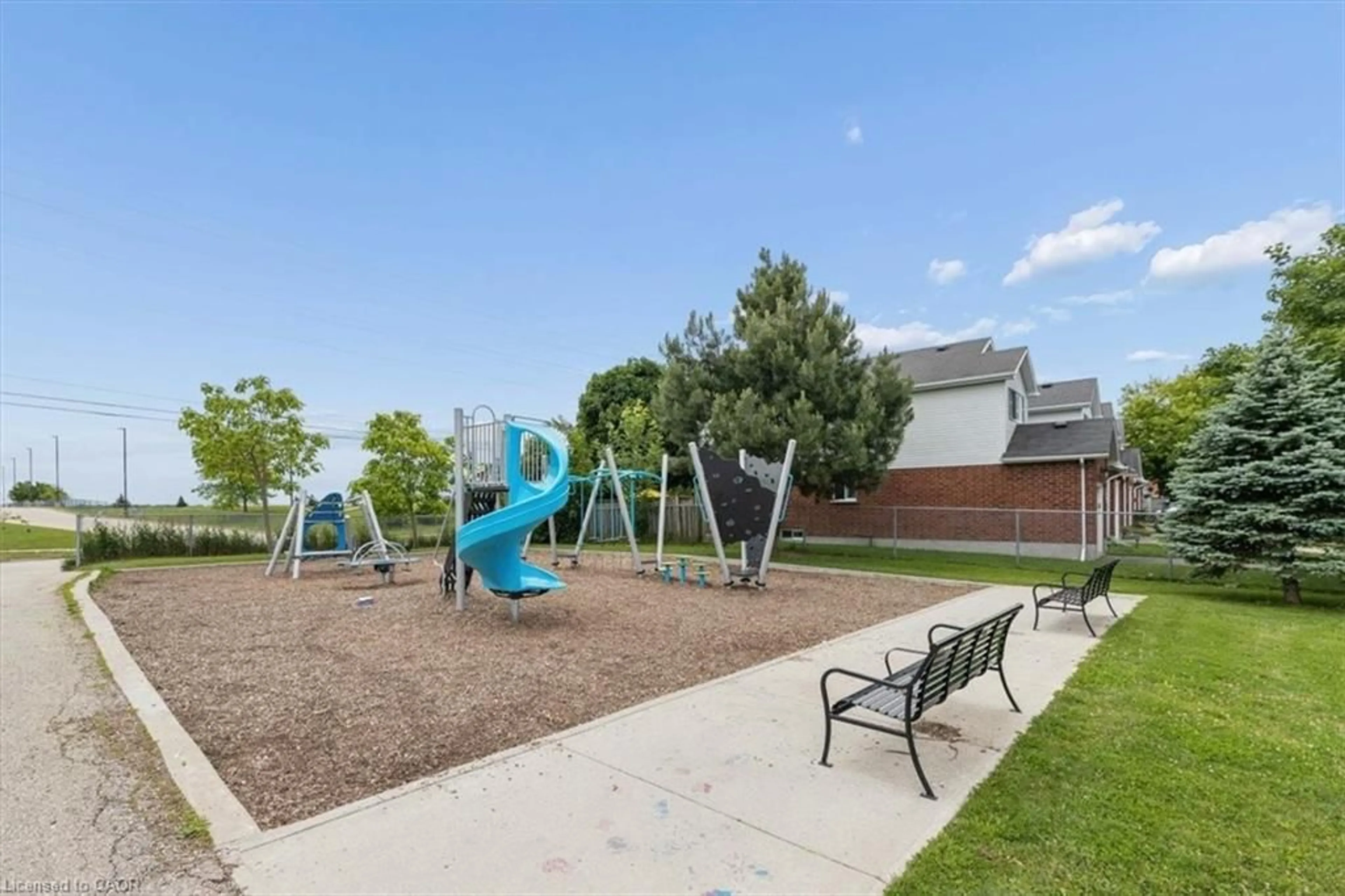 Patio, mountain view for 256 Tait Cres, Fergus Ontario N1M 3P7