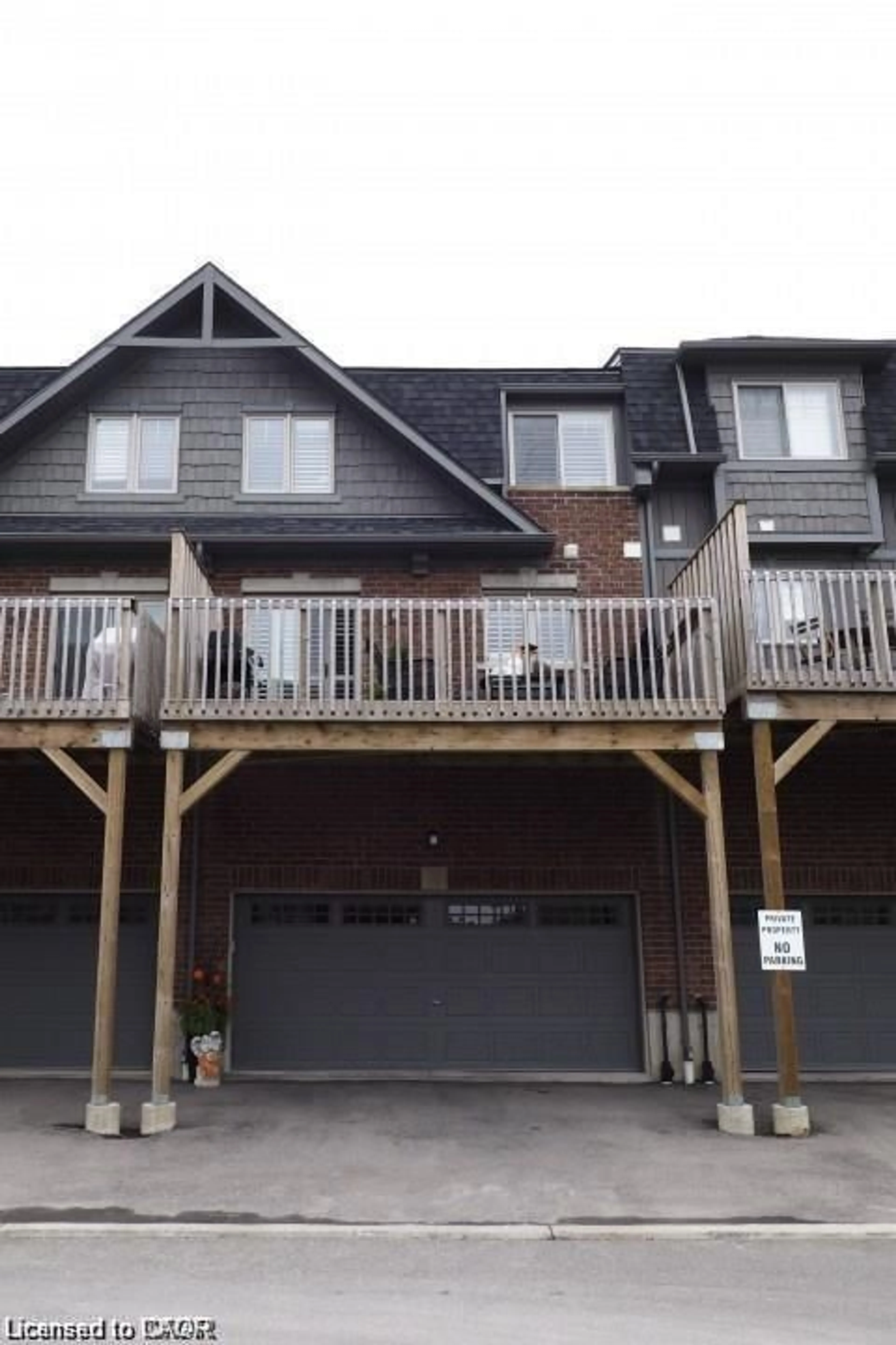 Home with vinyl exterior material, street for 4 Isaiah Dr, Kitchener Ontario N2E 0C1