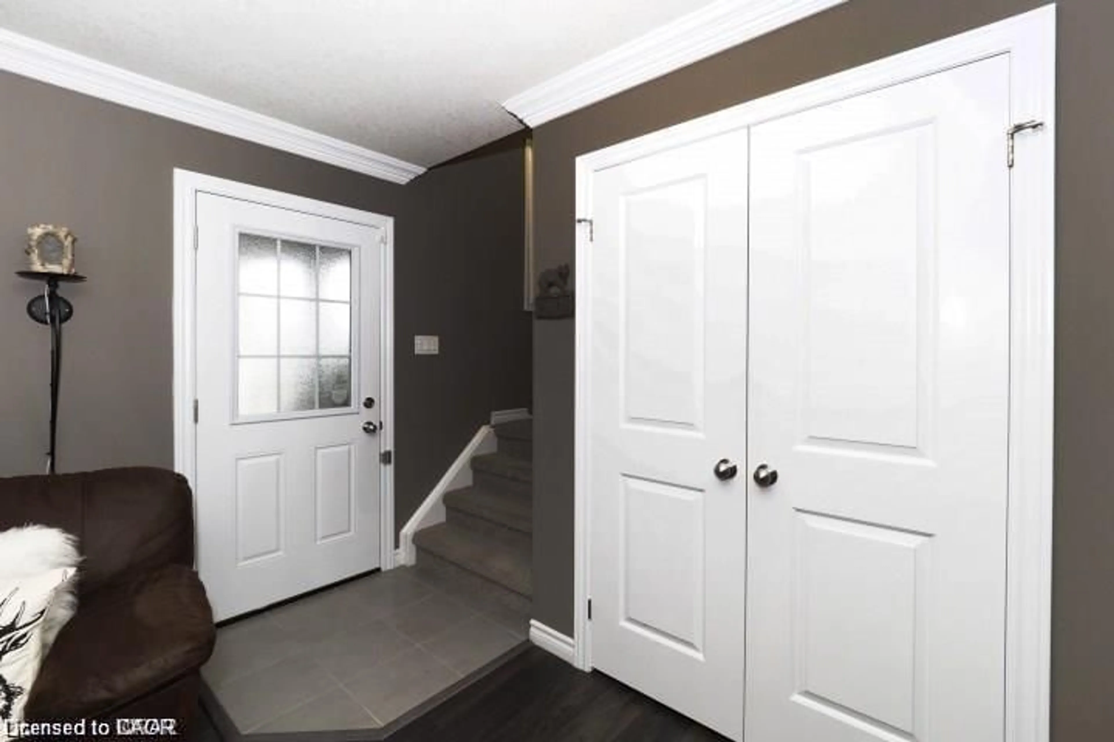 Indoor entryway for 4 Isaiah Dr, Kitchener Ontario N2E 0C1