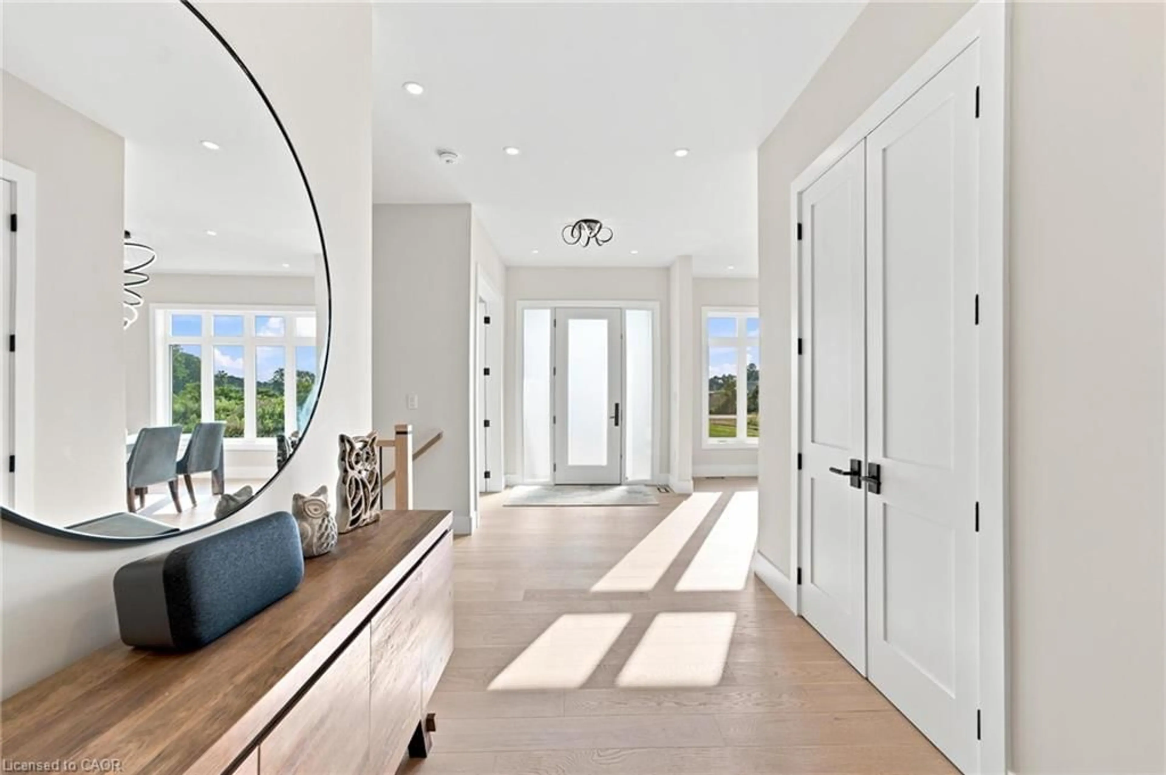 Indoor entryway for 2468 Cockshutt Rd, Waterford Ontario N0E 1Y0