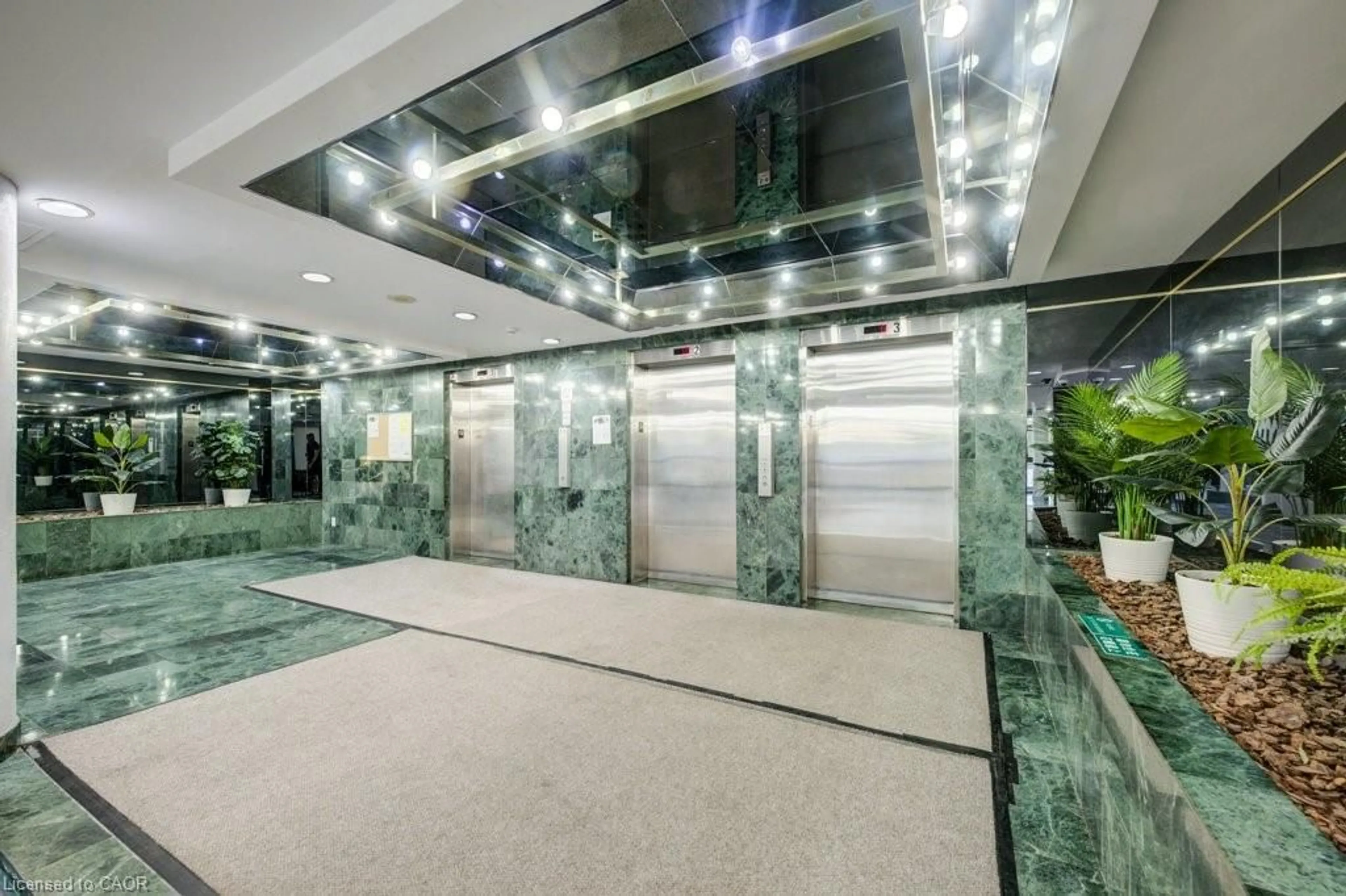 Indoor foyer for 80 Alton Towers Cir #1913, Toronto Ontario M1V 5E8