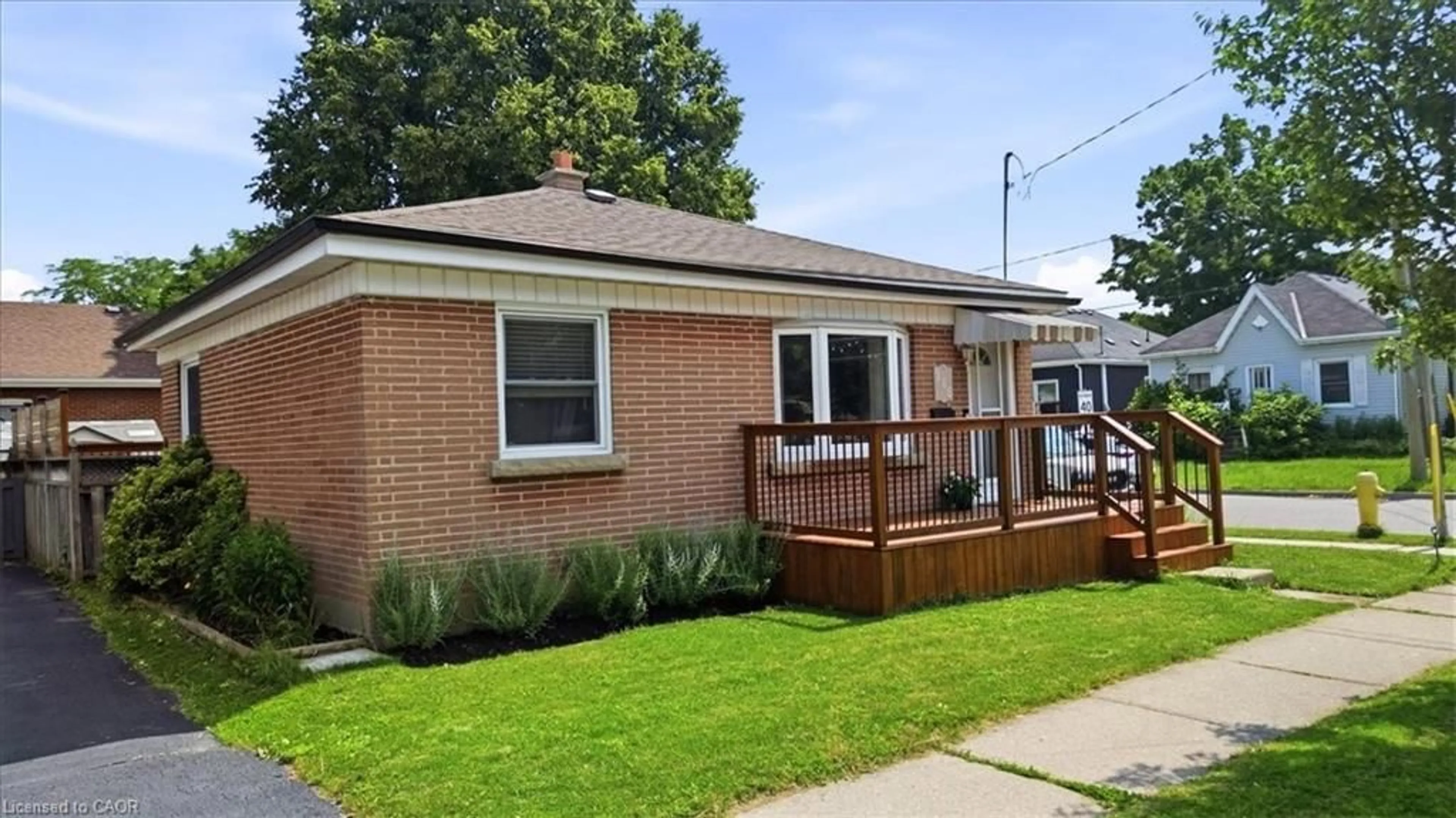 Home with brick exterior material, street for 166 Catharine Ave, Brantford Ontario N3T 1Y7