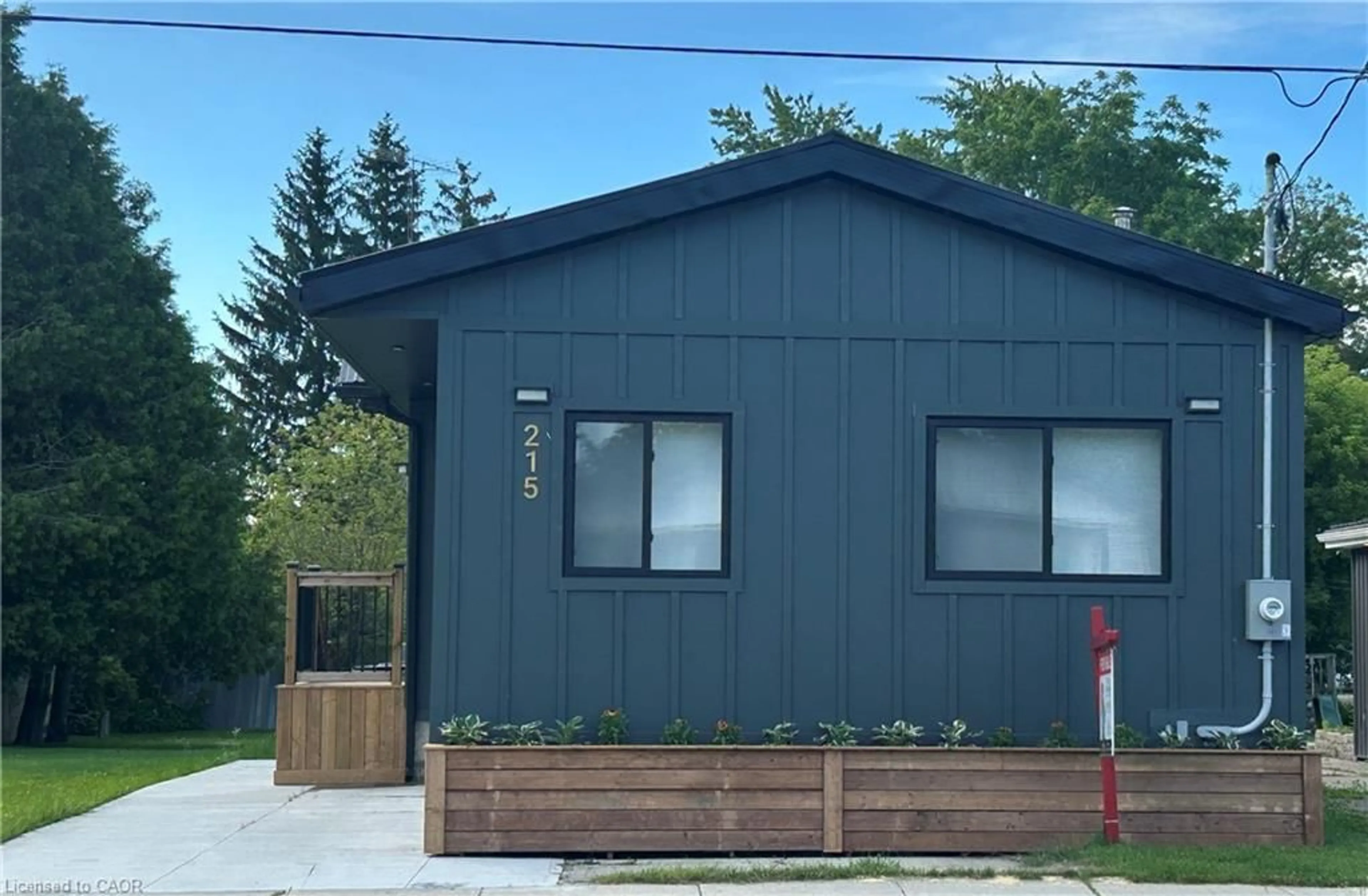 Shed for 215 Winstanley St, Monkton Ontario N0K 1P0