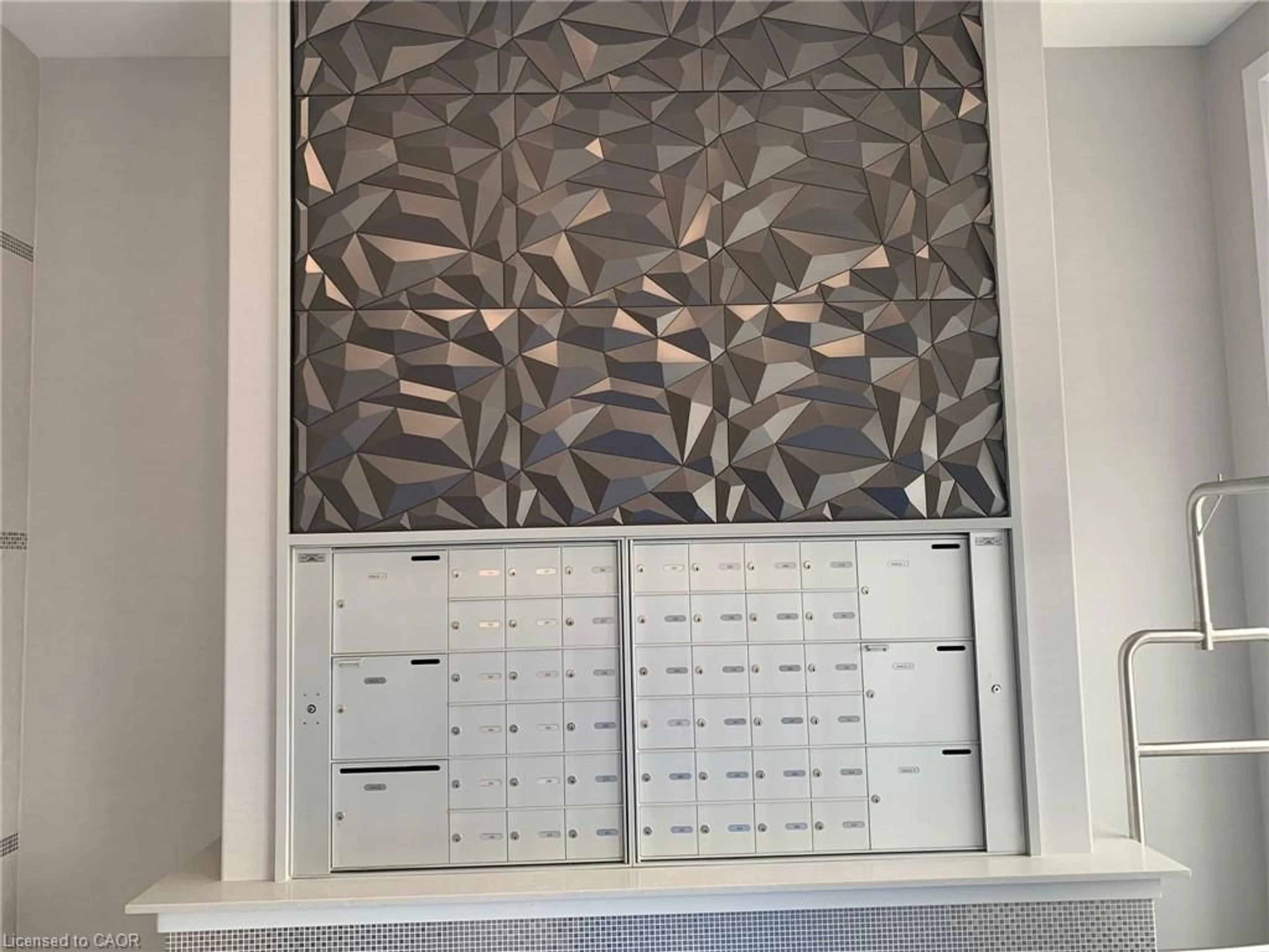 Indoor entryway for 105 Spencer Ave, Orangeville Ontario L9W 6X2