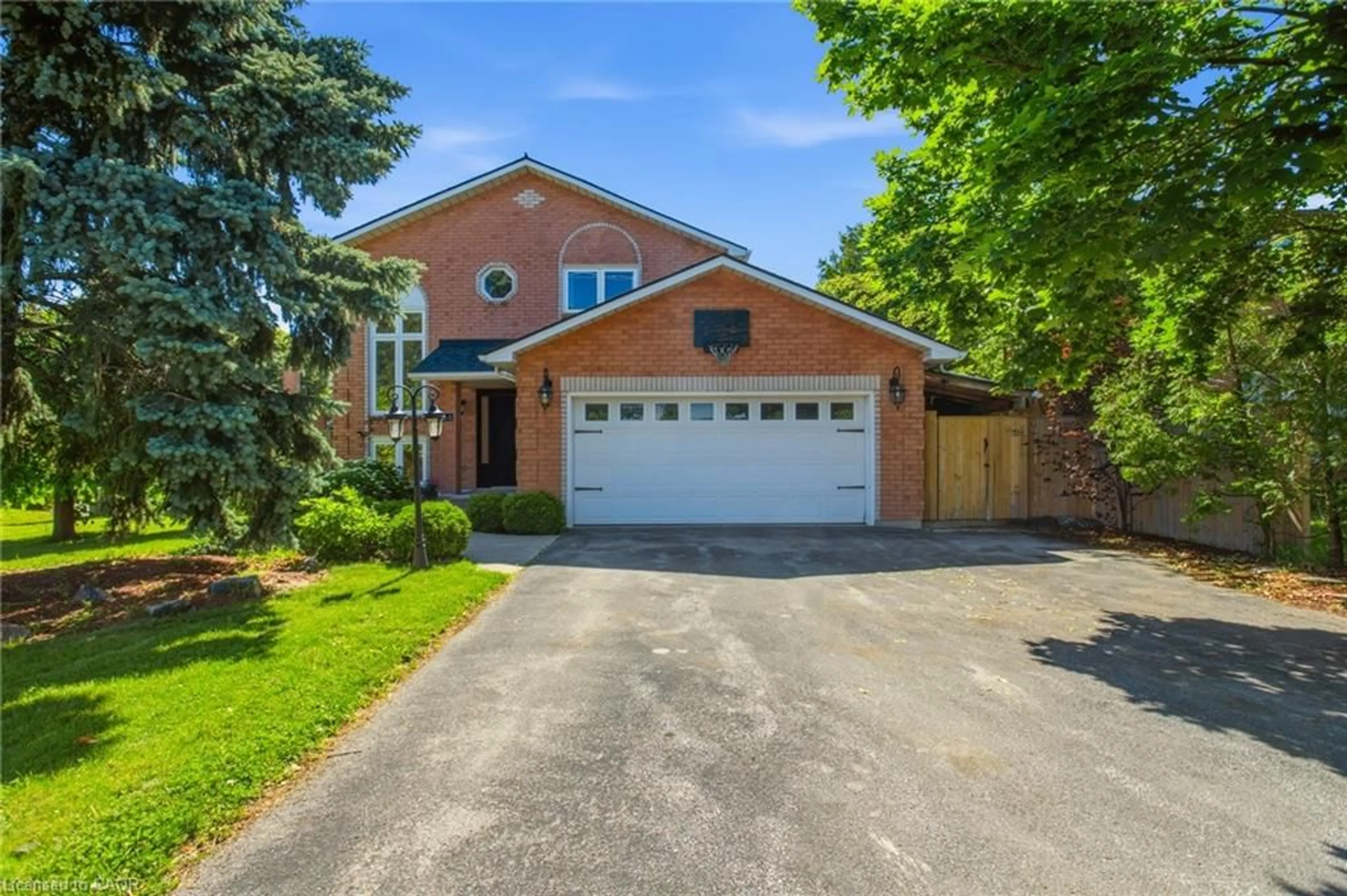 Home with brick exterior material, street for 66 Casablanca Blvd, Grimsby Ontario L3M 4S7