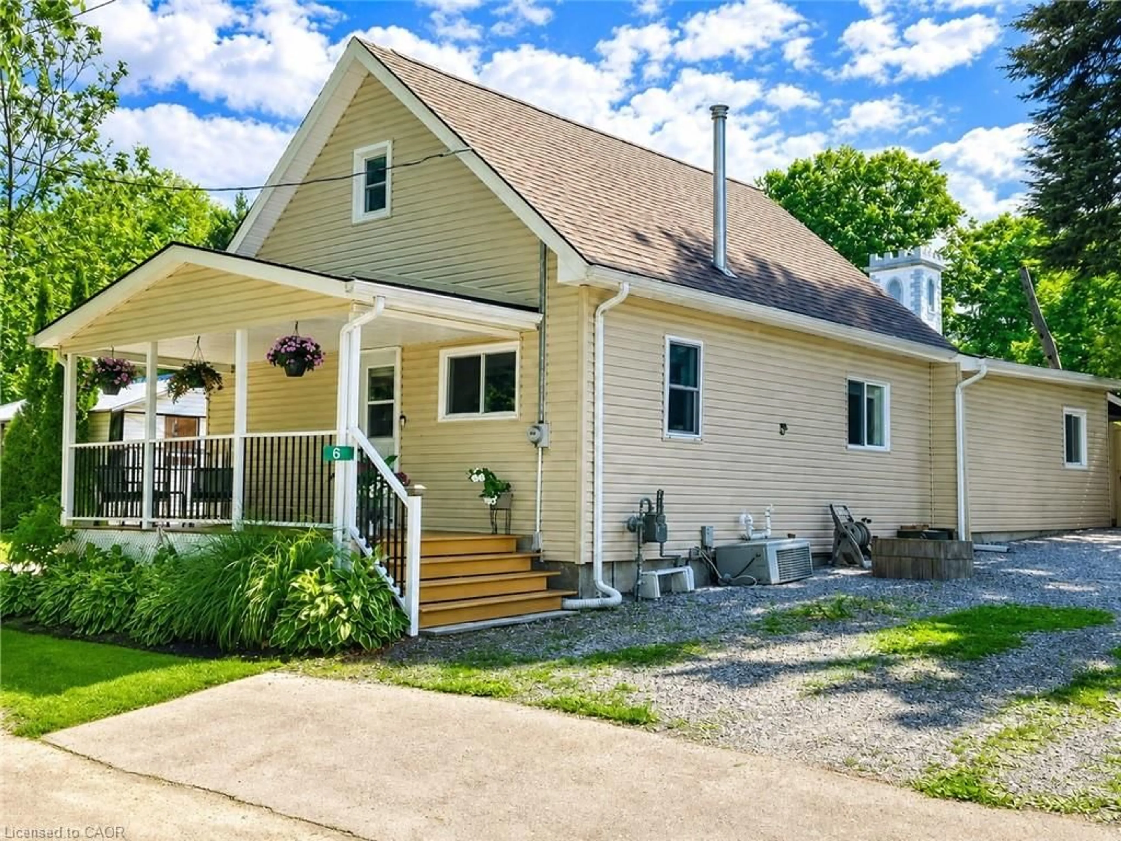 Home with vinyl exterior material, street for 6 Hewitt St, Vittoria Ontario N0E 1W0