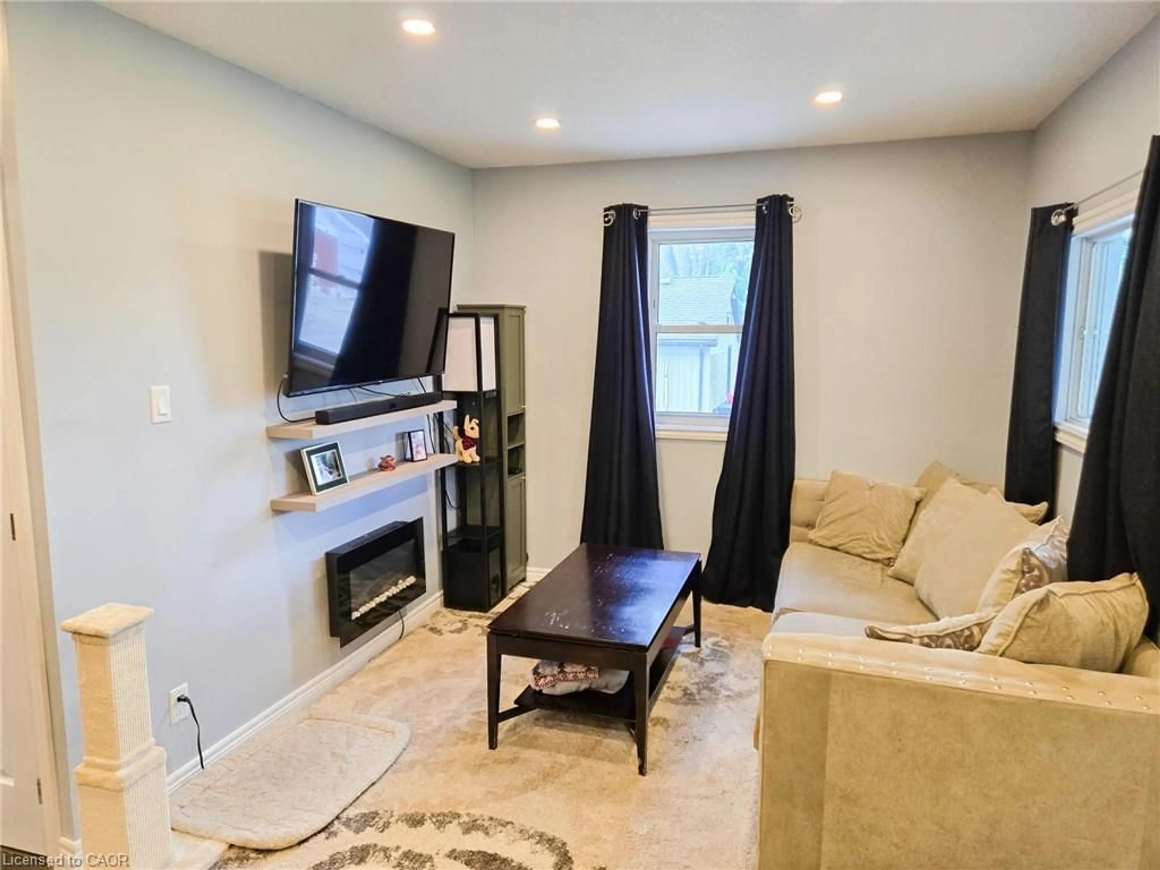 Living room with furniture, unknown for 6 Hewitt St, Vittoria Ontario N0E 1W0