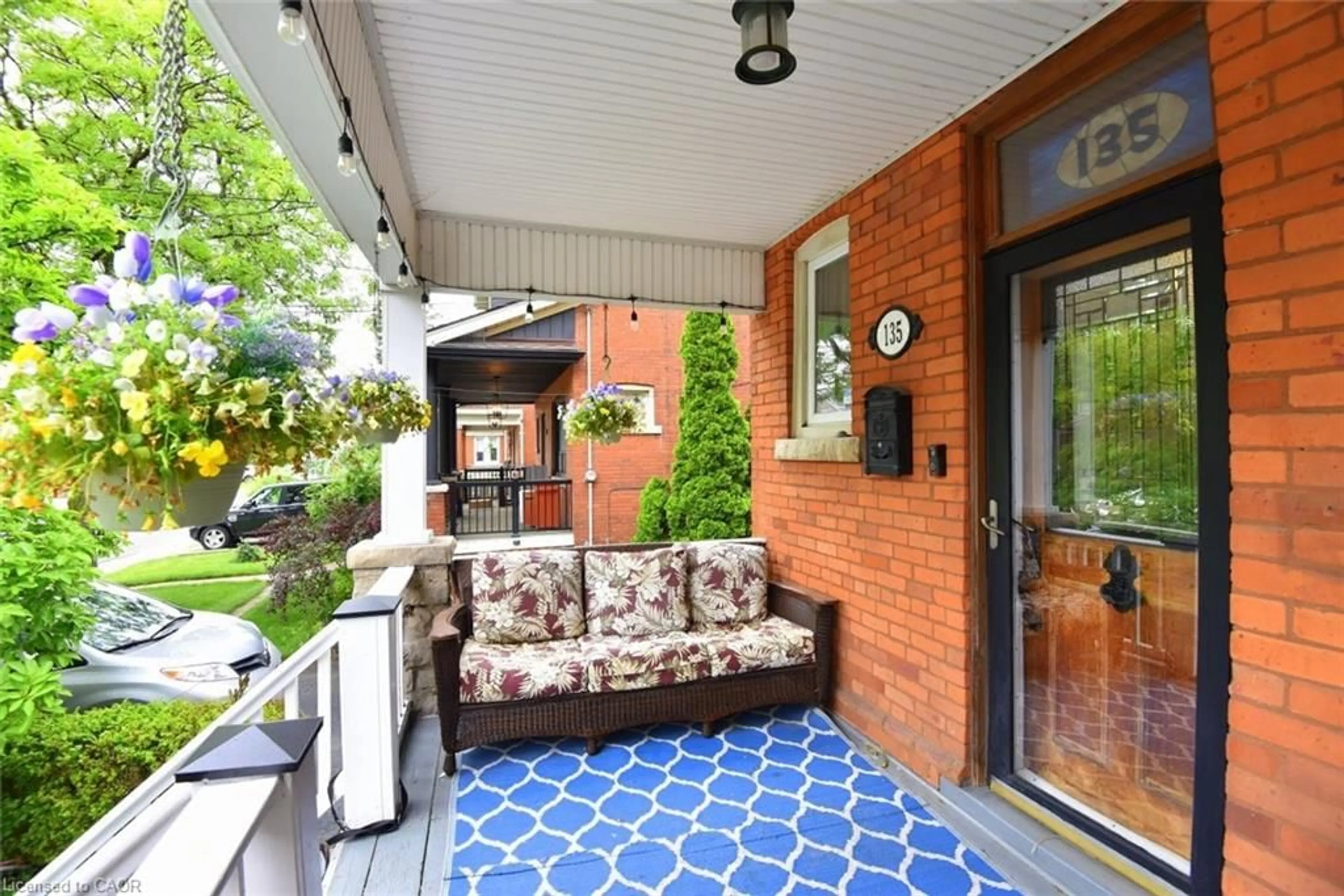 Patio, street for 135 Alpine Ave, Hamilton Ontario L9A 1A7