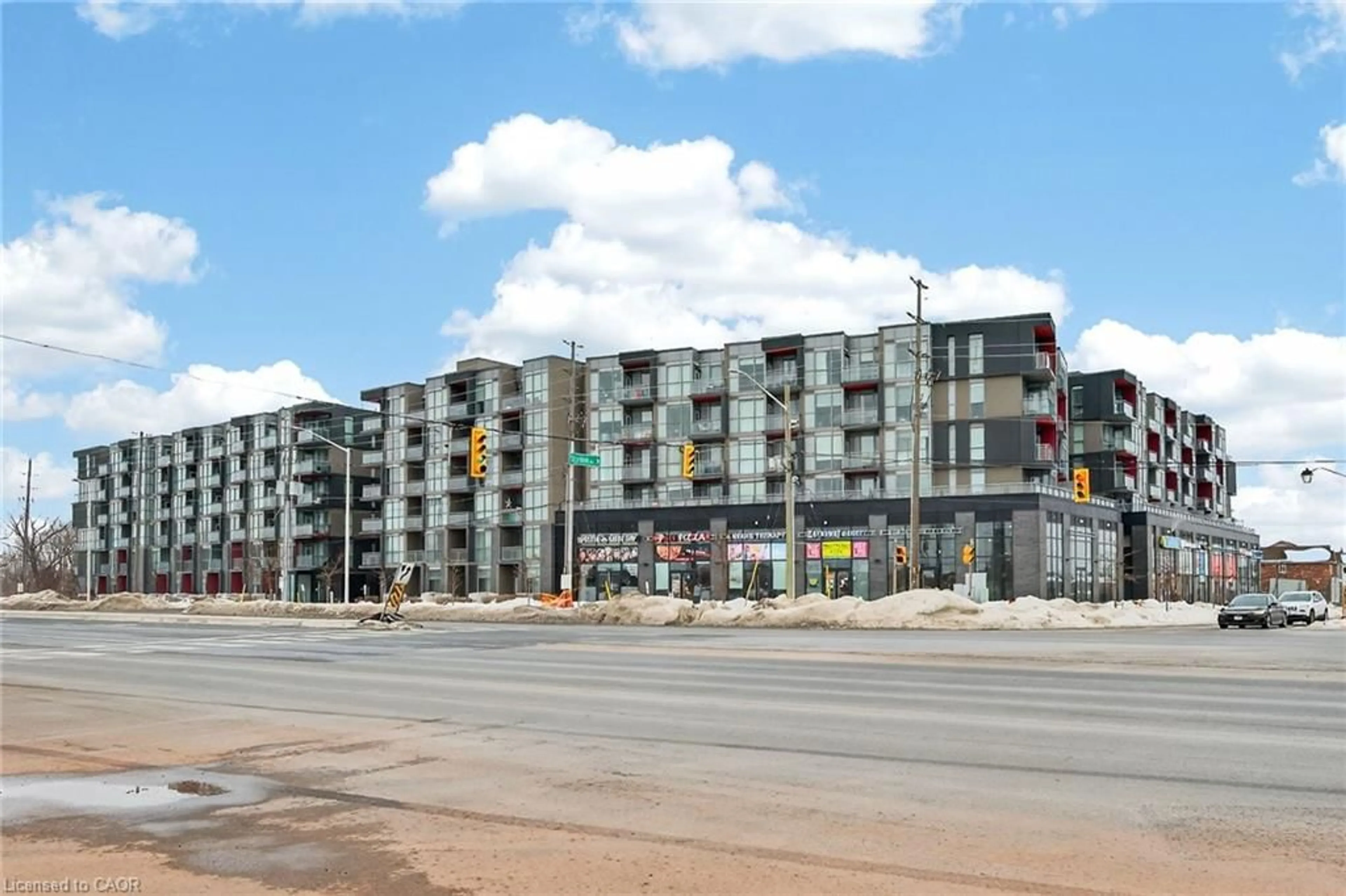 Blurry image for 5220 Dundas St #508, Burlington Ontario L7L 0J4