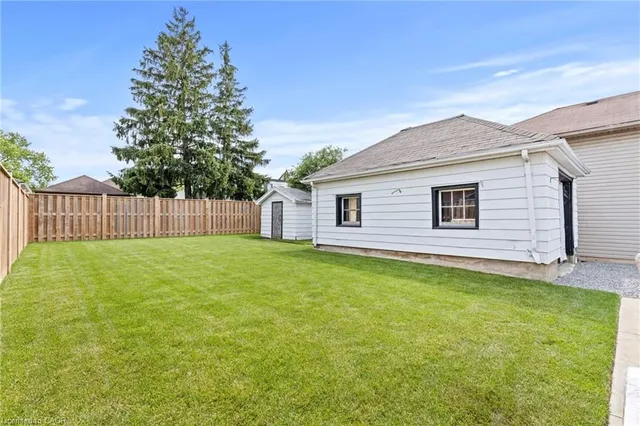 47 Sullivan Ave, Thorold 3