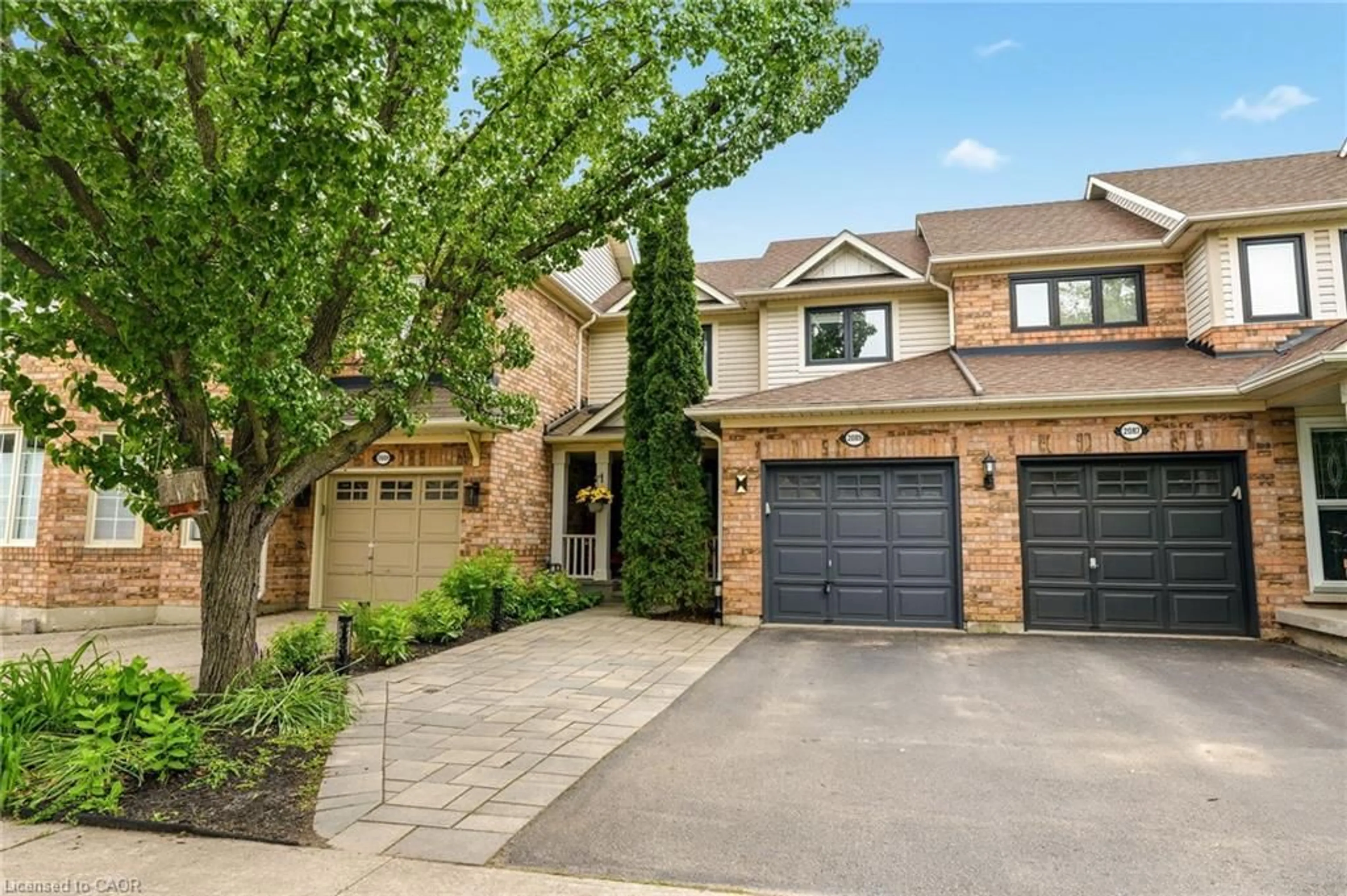 Home with brick exterior material, street for 2089 Broadleaf Cres, Burlington Ontario L7L 6S3