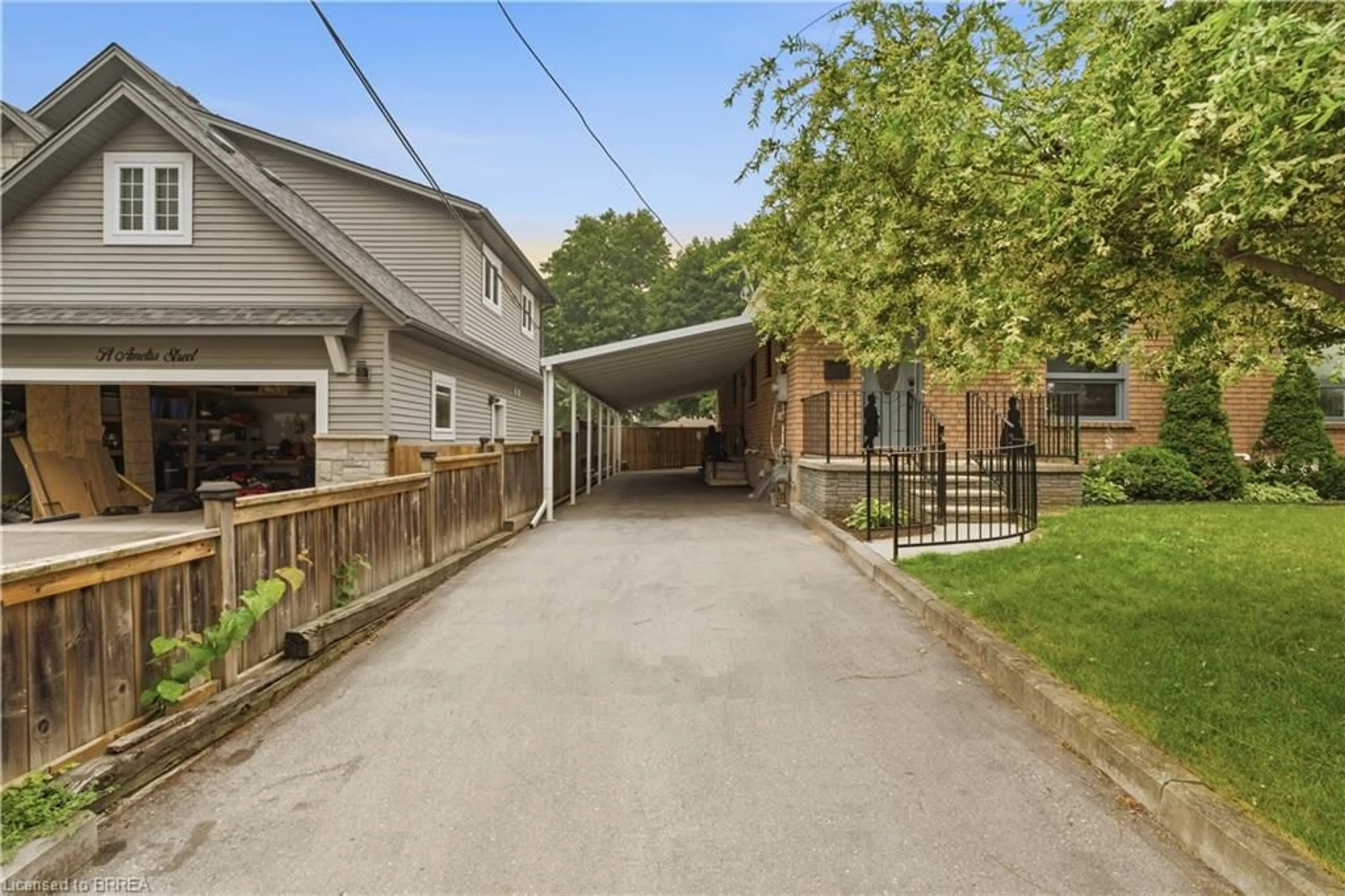 A pic from outside/outdoor area/front of a property/back of a property/a pic from drone, street for 58 Amelia St, Paris Ontario N3L 1Z6
