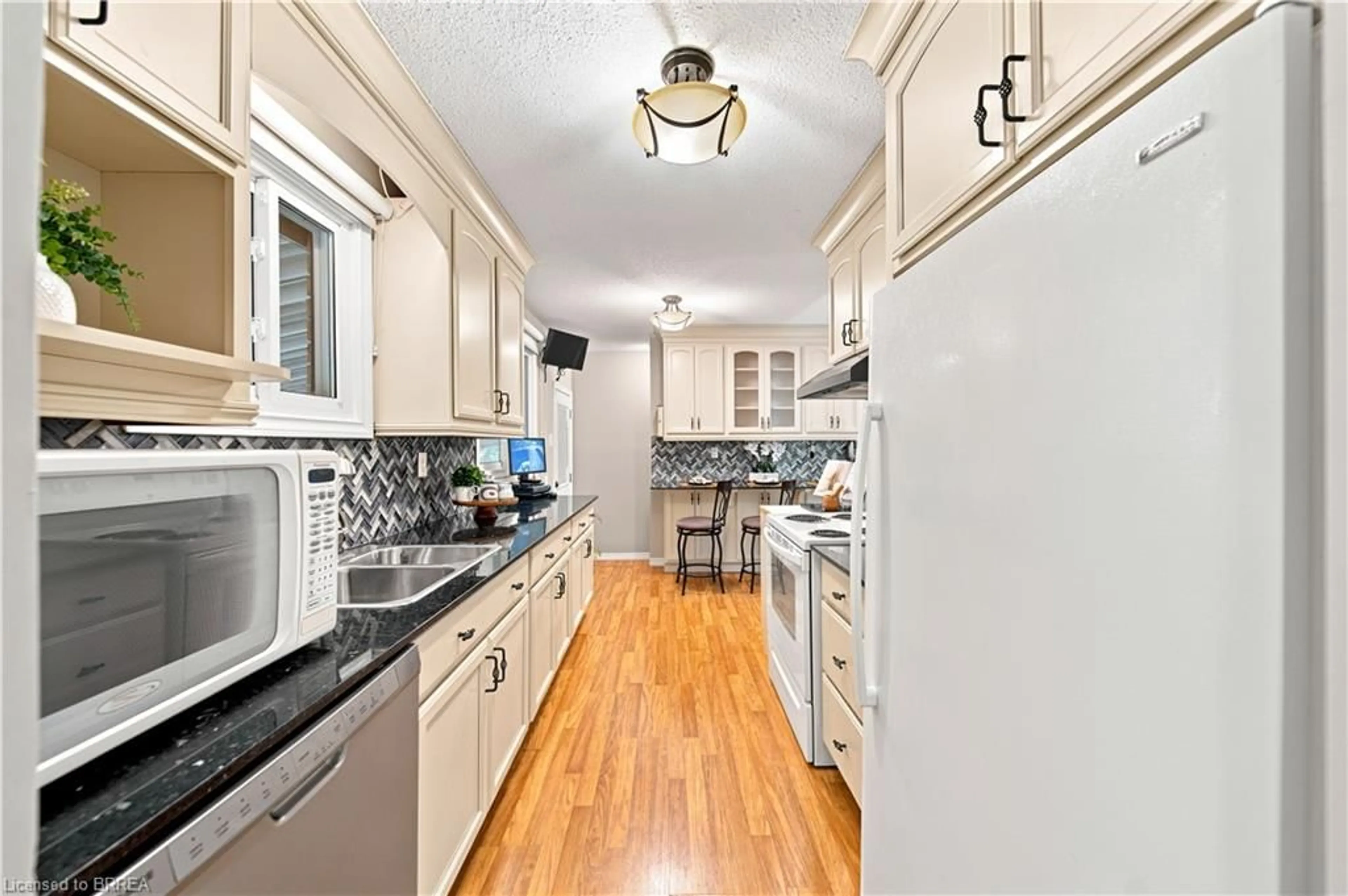 Unknown for 58 Amelia St, Paris Ontario N3L 1Z6