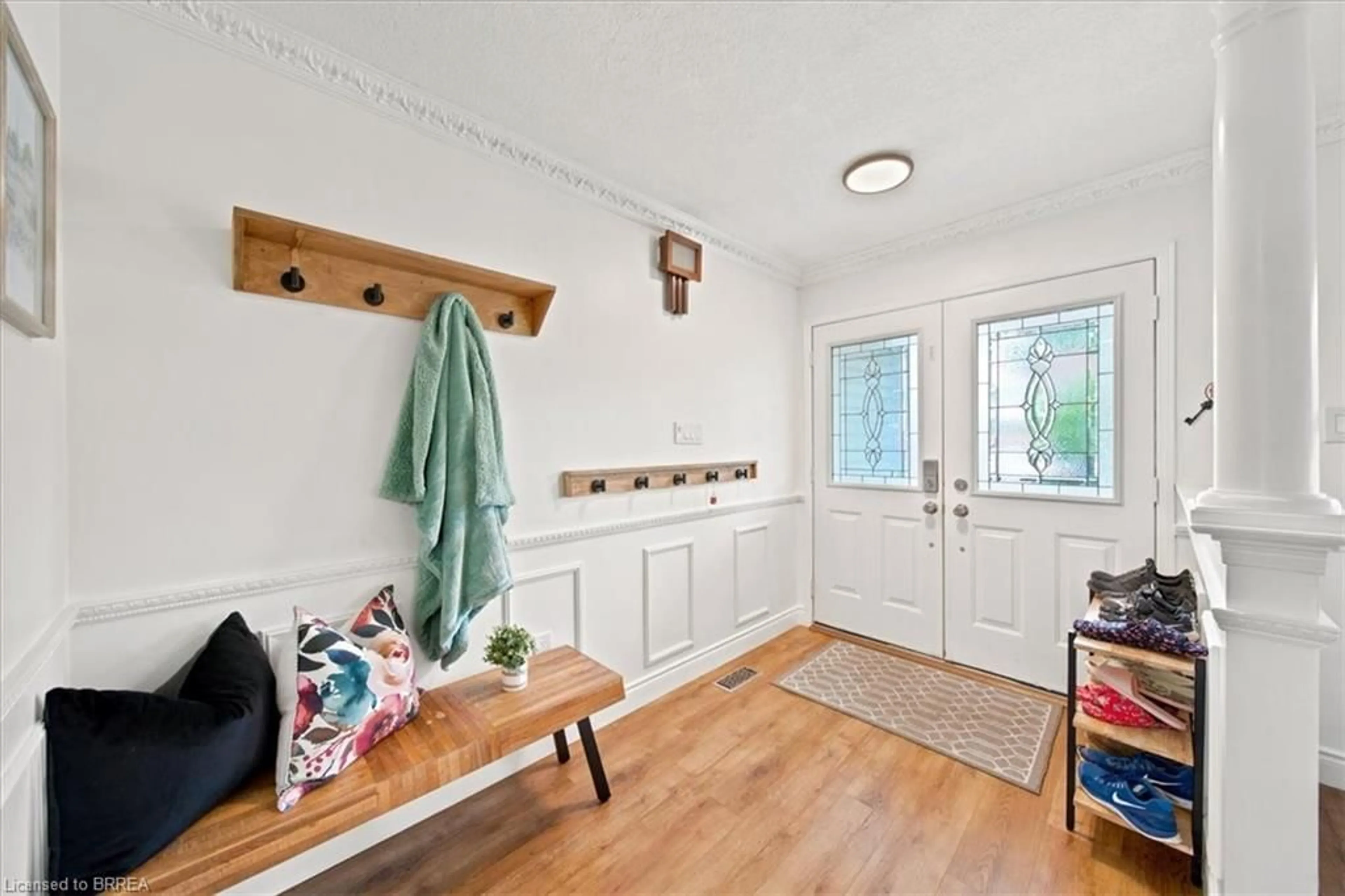 Indoor entryway for 8 Mavin St, Brantford Ontario N3T 6N1