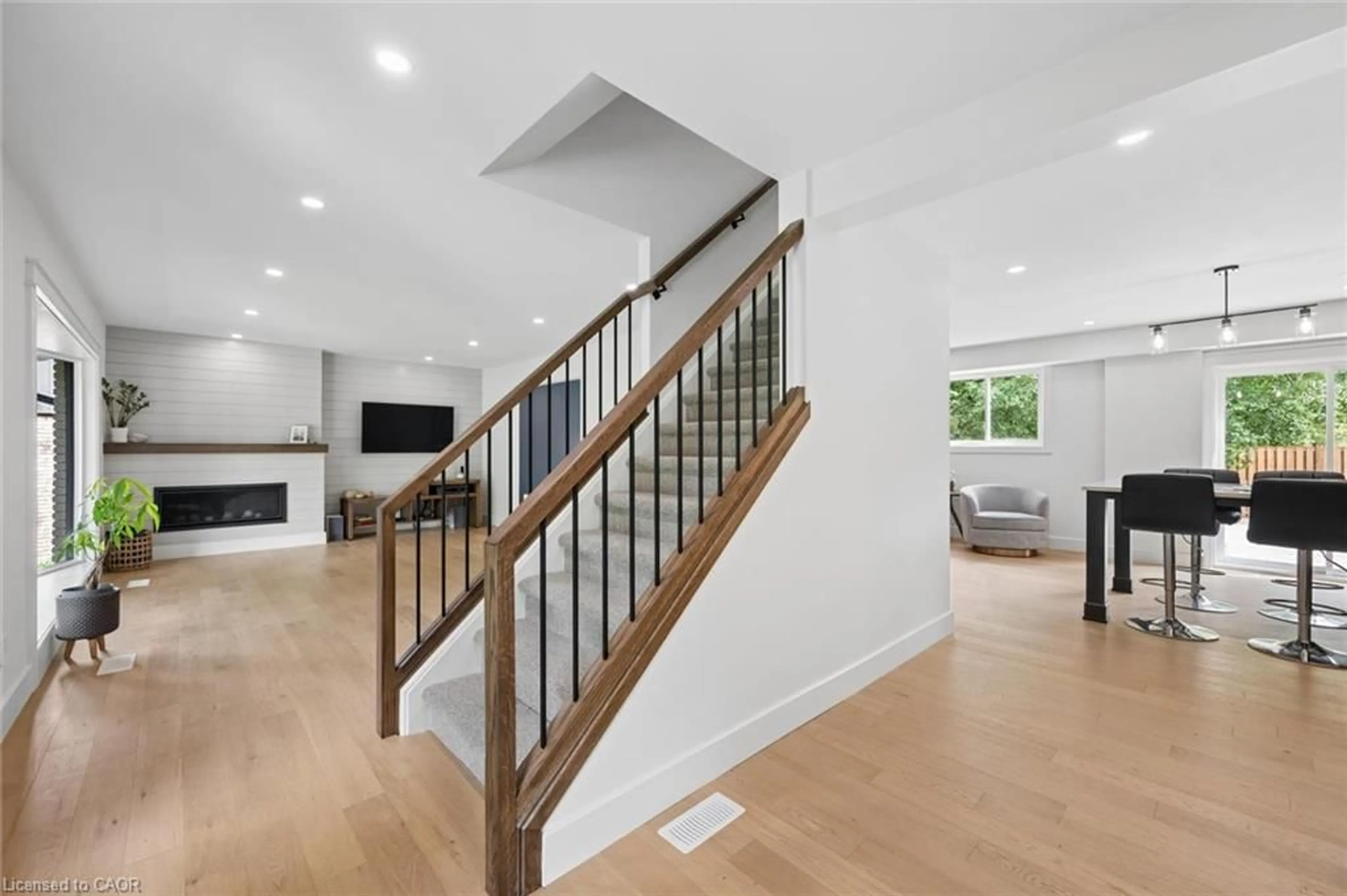 Stairs for 361 Coleridge Pl, Waterloo Ontario N2L 2V7