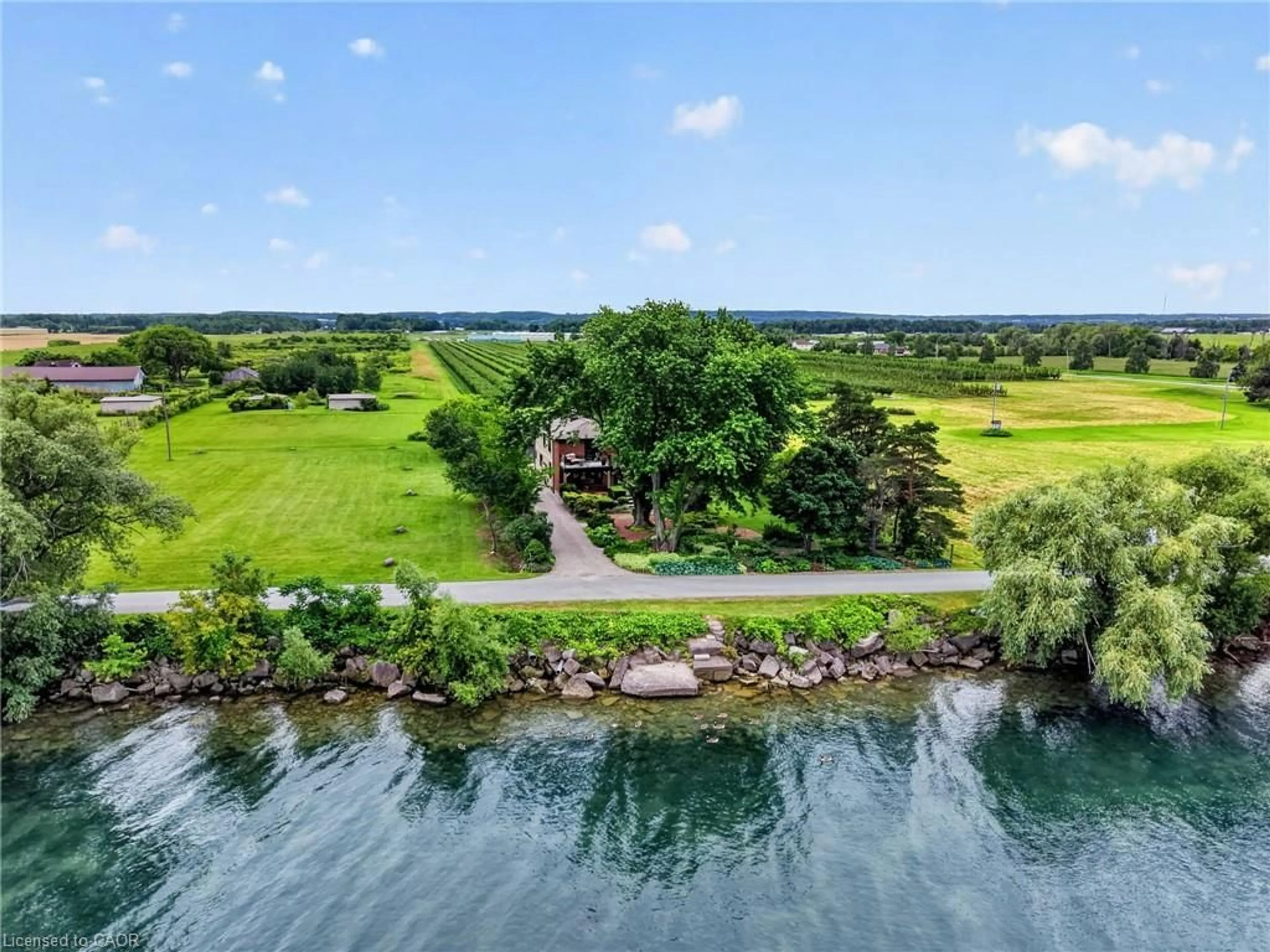 A pic from outside/outdoor area/front of a property/back of a property/a pic from drone, water/lake/river/ocean view for 3754 Lakeshore Rd, Lincoln Ontario L3J 0X2