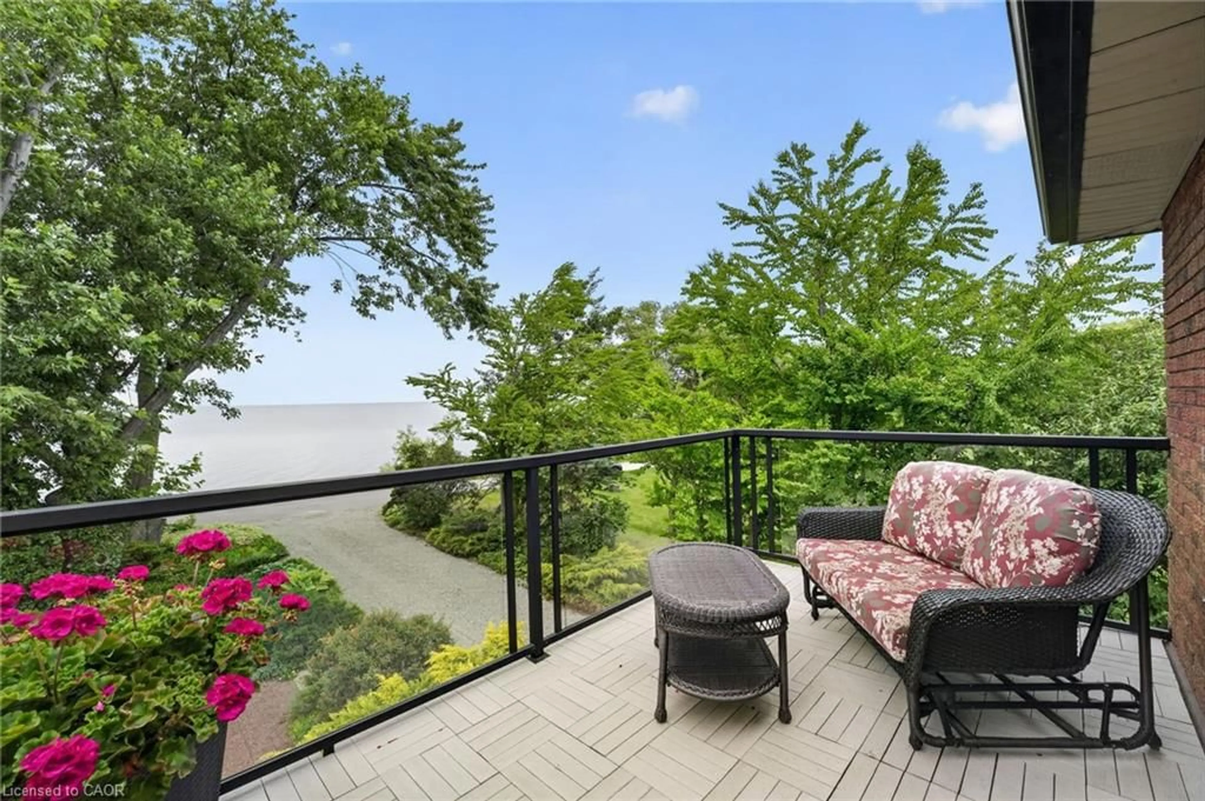 Patio, water/lake/river/ocean view for 3754 Lakeshore Rd, Lincoln Ontario L3J 0X2