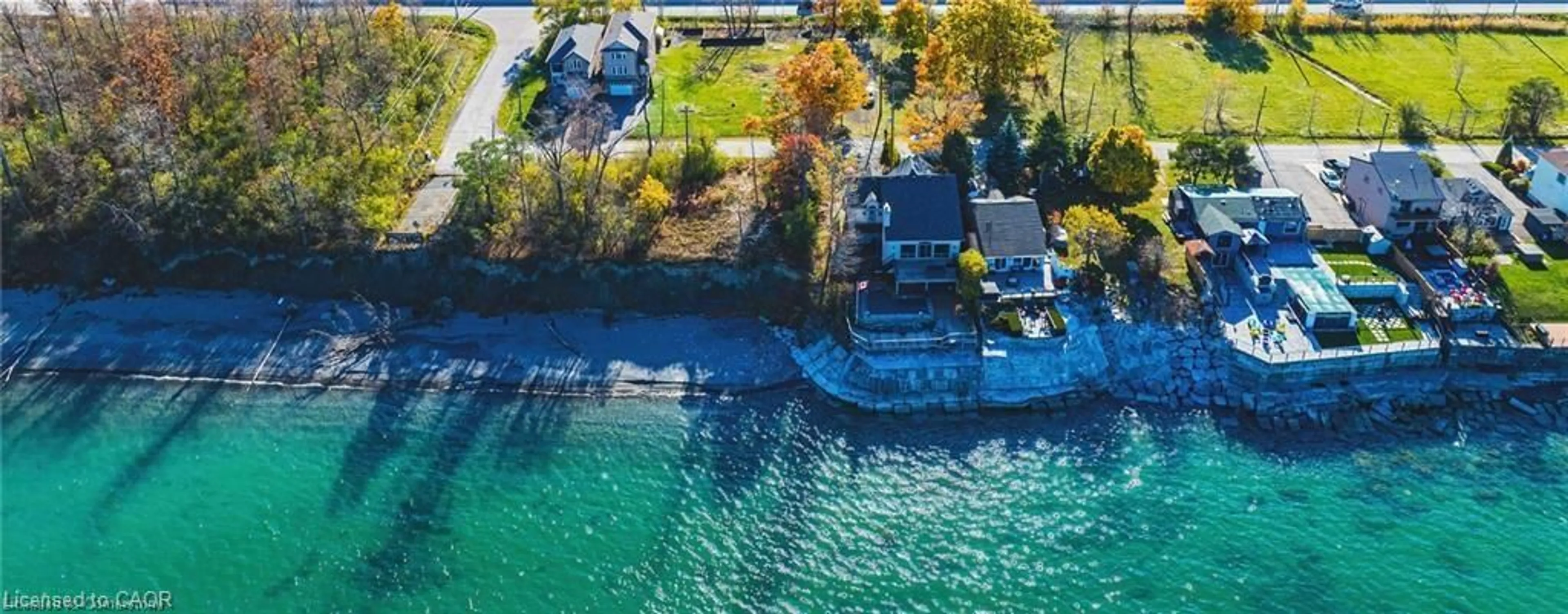 A pic from outside/outdoor area/front of a property/back of a property/a pic from drone, water/lake/river/ocean view for 7 Trillium Ave, Stoney Creek Ontario L8E 5E1