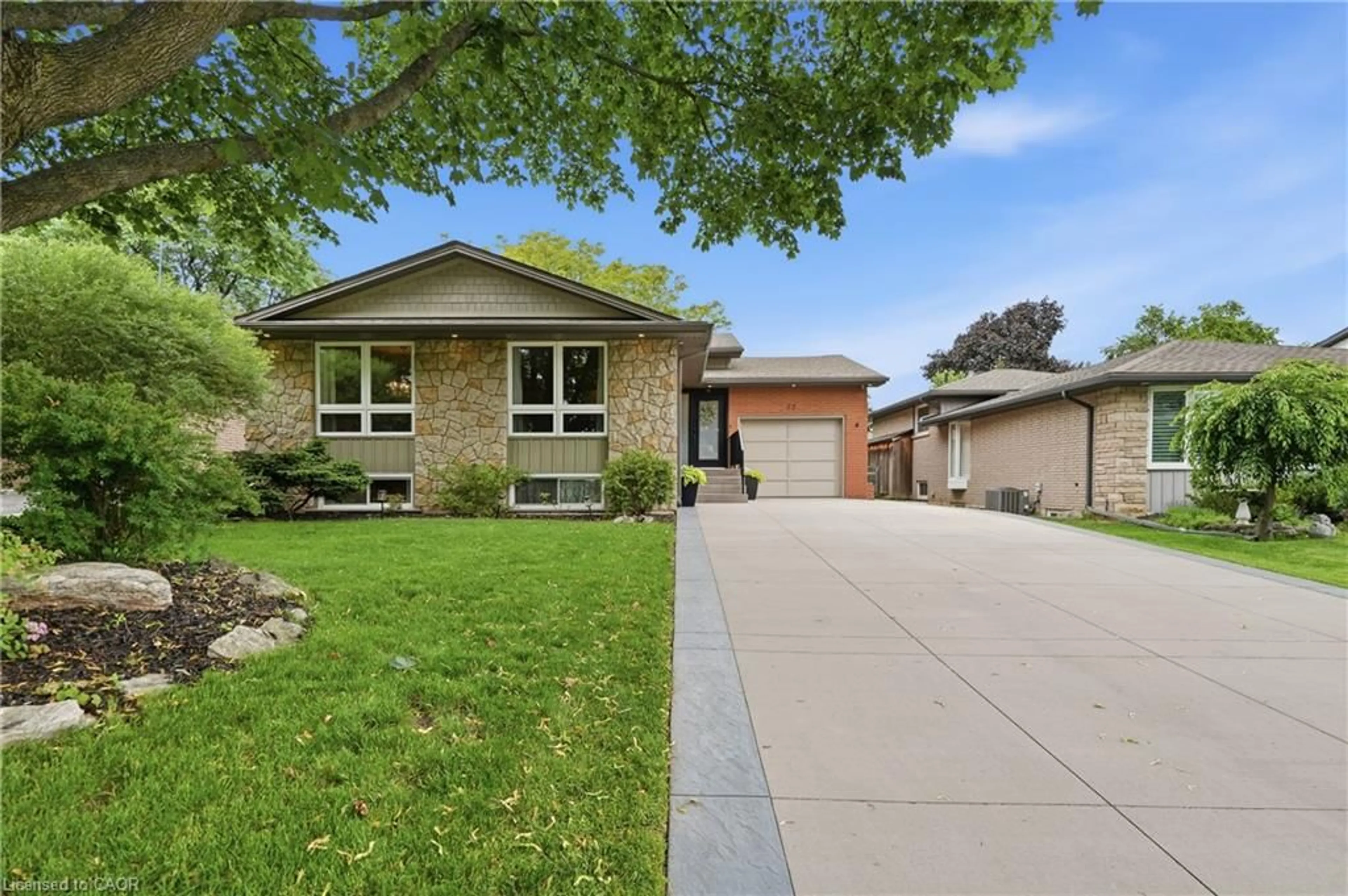 Home with brick exterior material, street for 52 San Pedro Dr, Hamilton Ontario L9C 2C6