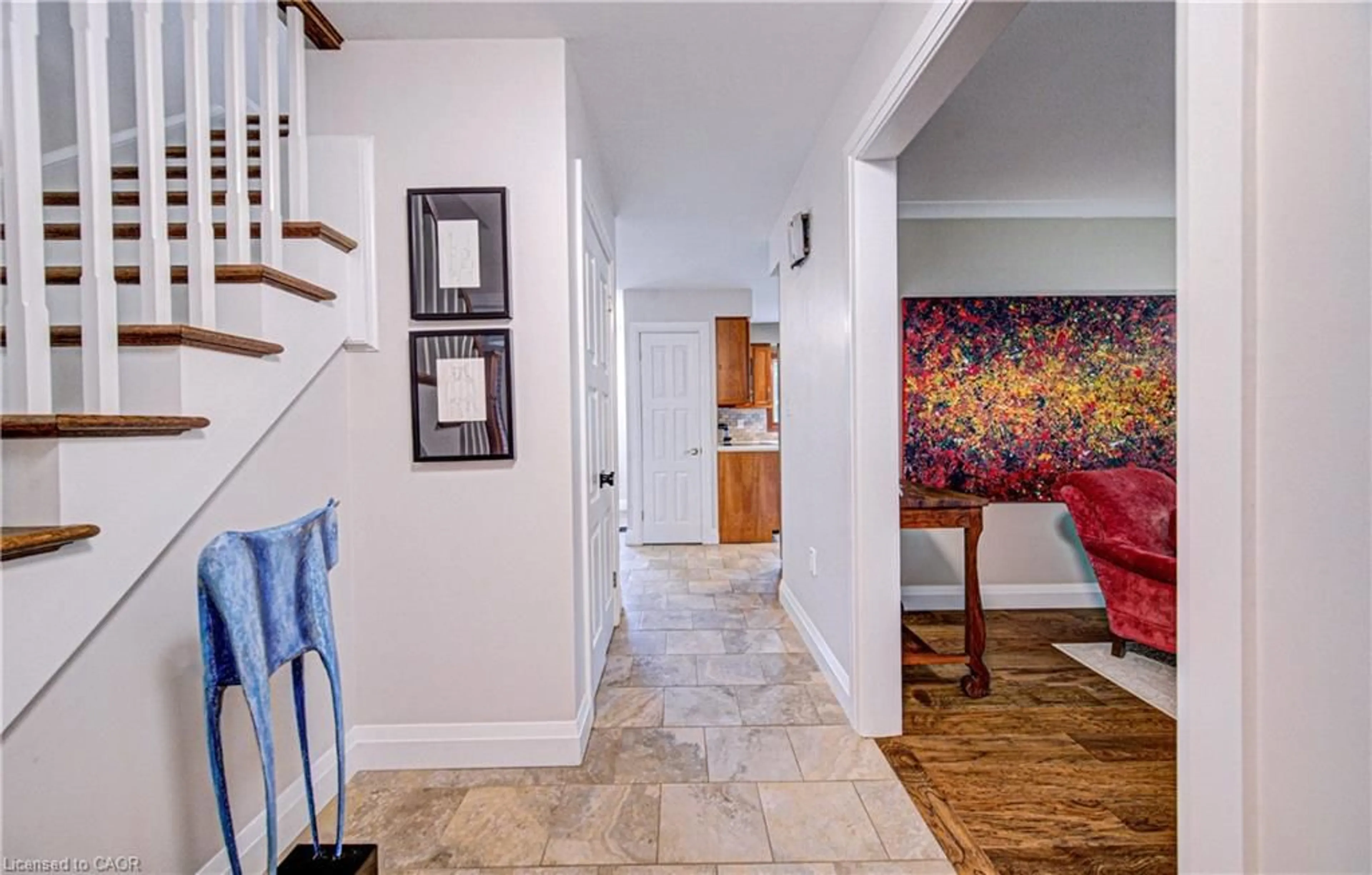 Indoor entryway for 336 Maple Ave, Burford Ontario N0E 1A0