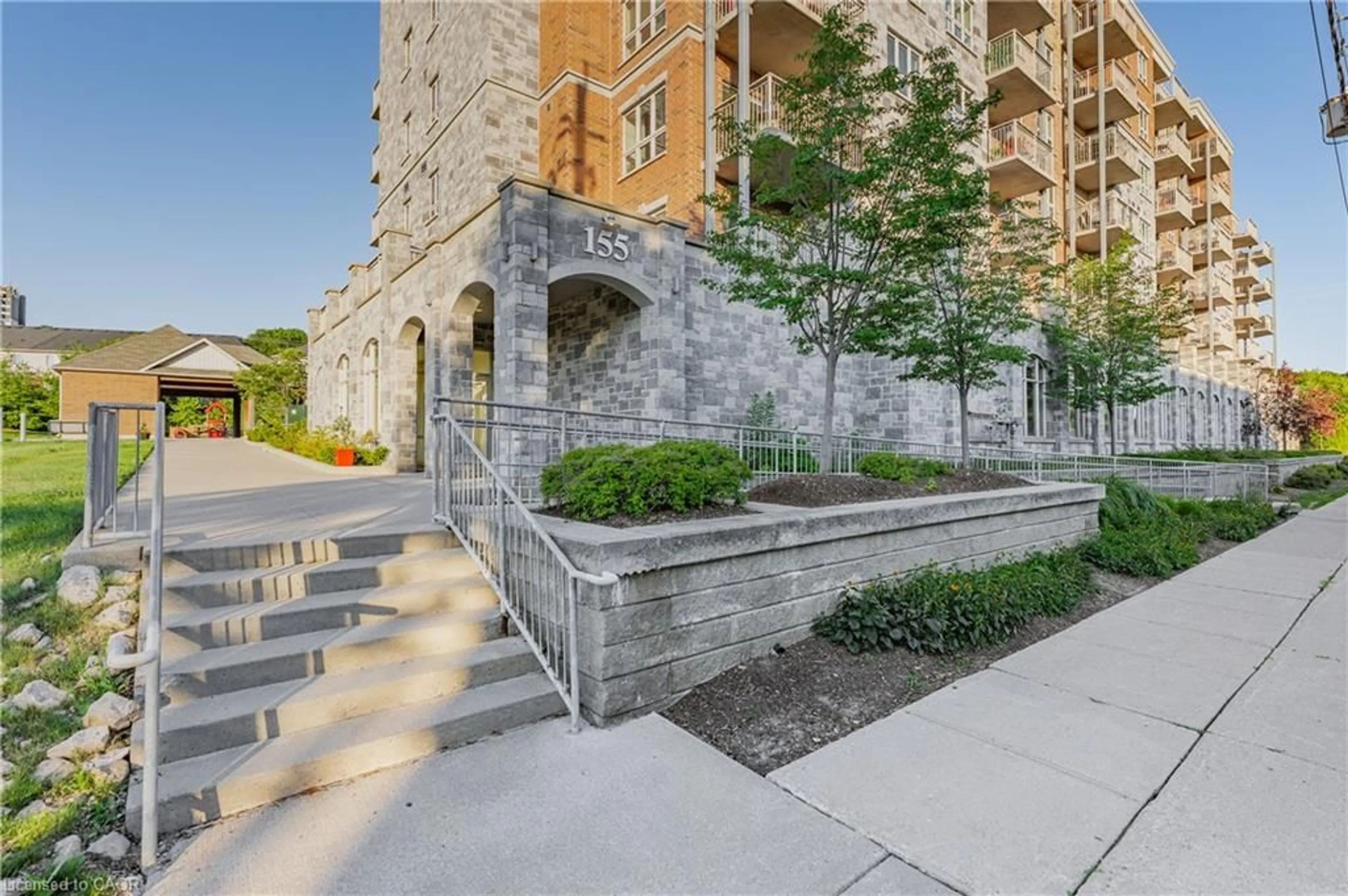 Patio, street for 155 Water St #203, Cambridge Ontario N1R 3E3