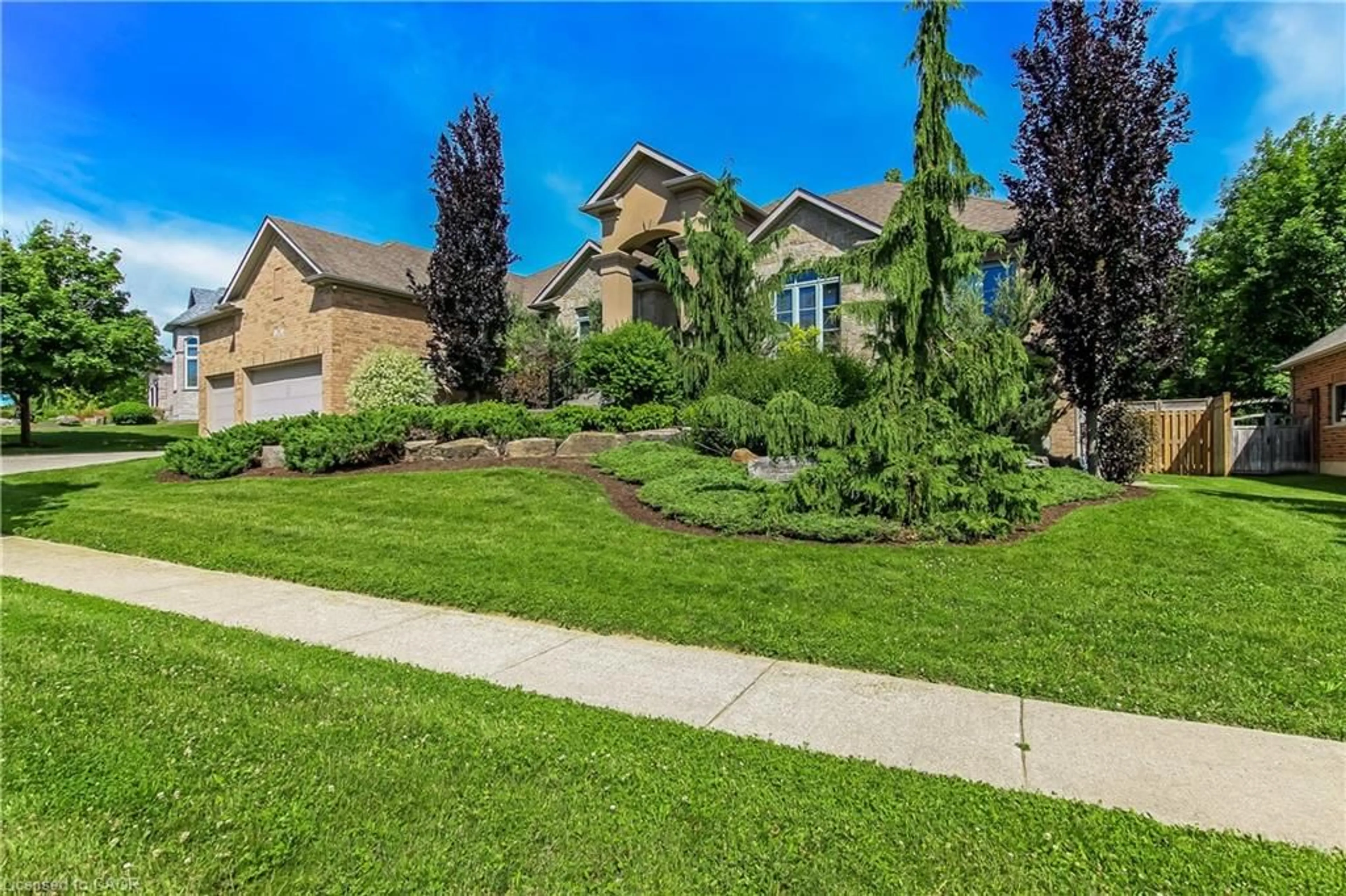 A pic from outside/outdoor area/front of a property/back of a property/a pic from drone, street for 28 Rickert Way, Mannheim Ontario N0B 2H0