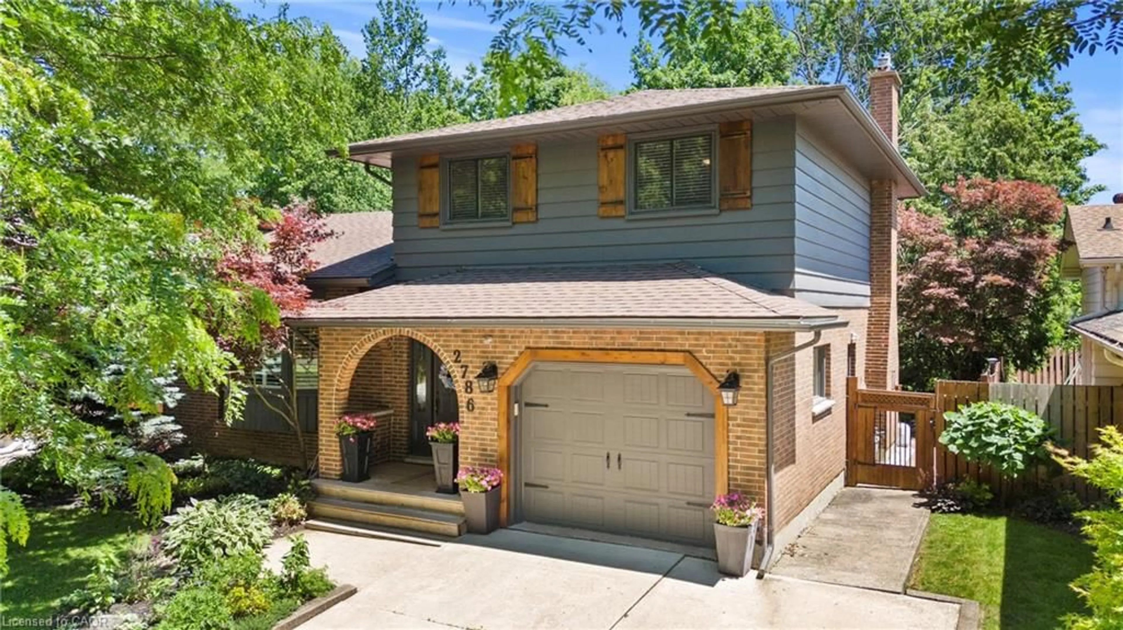 Home with brick exterior material, street for 2786 Lalemant Rd, Niagara Falls Ontario L2J 3Z4