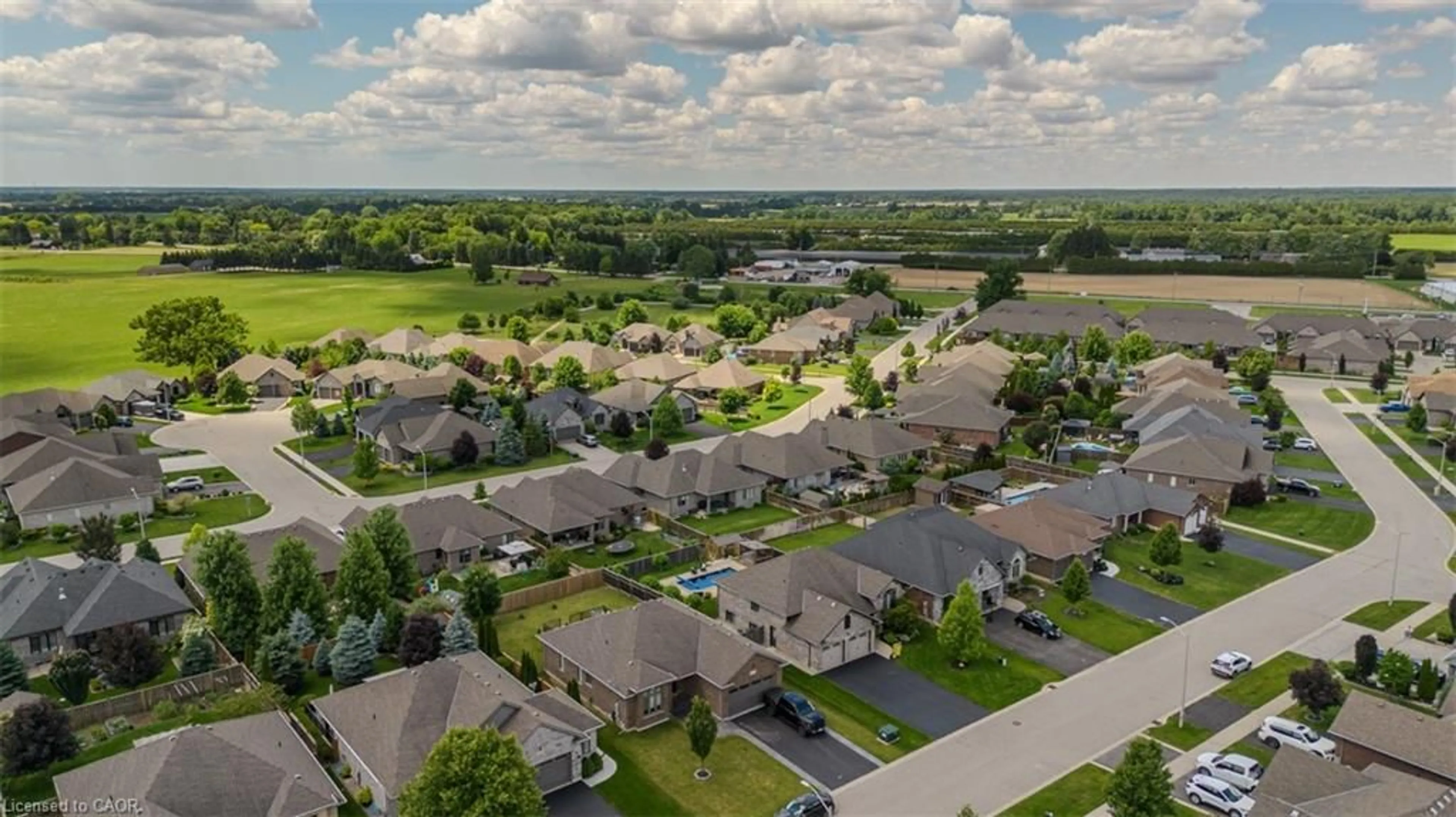 A pic from outside/outdoor area/front of a property/back of a property/a pic from drone, street for 38 Tan Ave, Waterford Ontario N0E 1Y0